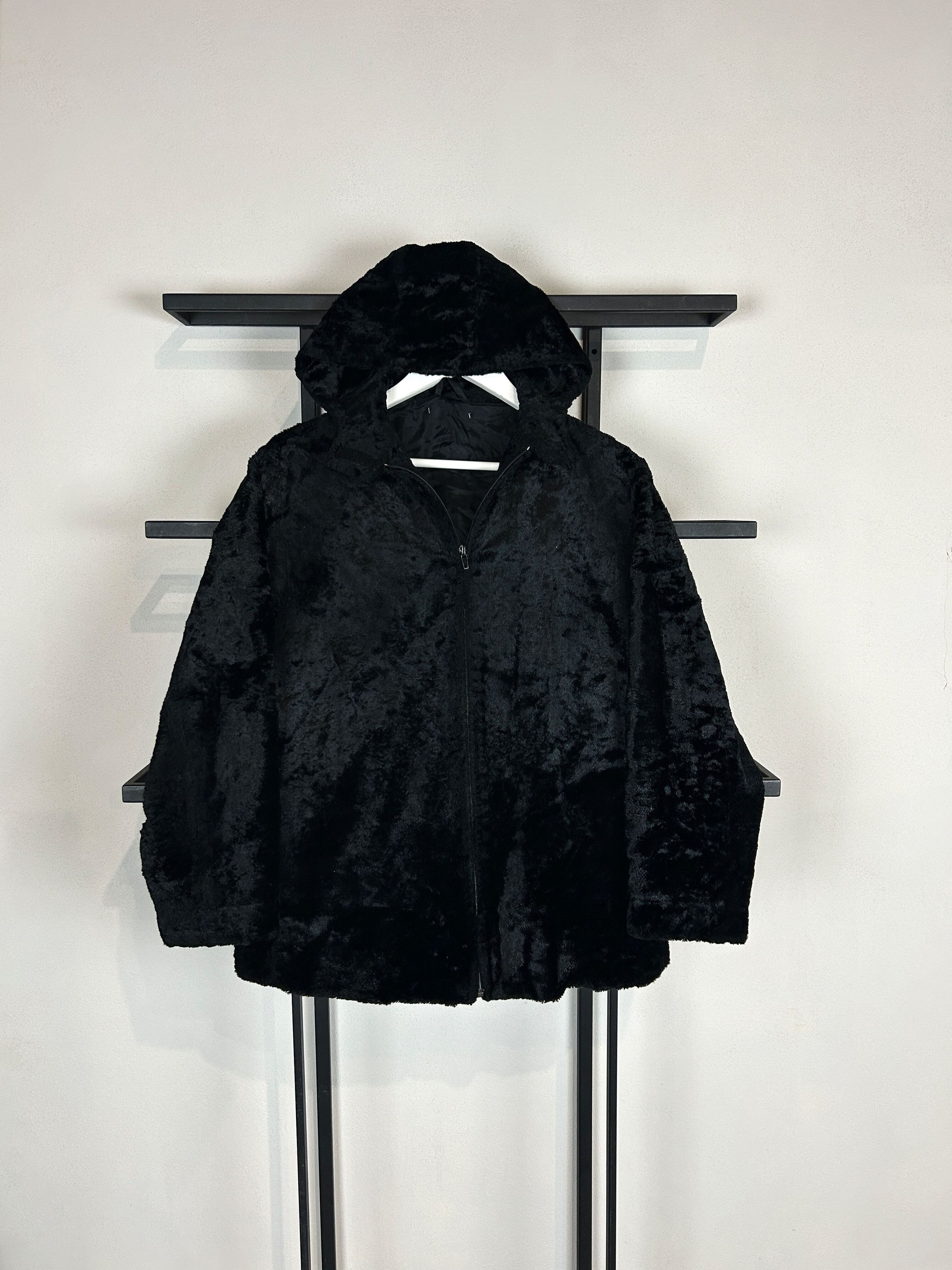 Japanese Brand Plush Faux Fur Jacket Oversized Minimalist All Black Size US S / EU 44-46 / 1 - 6 Thumbnail