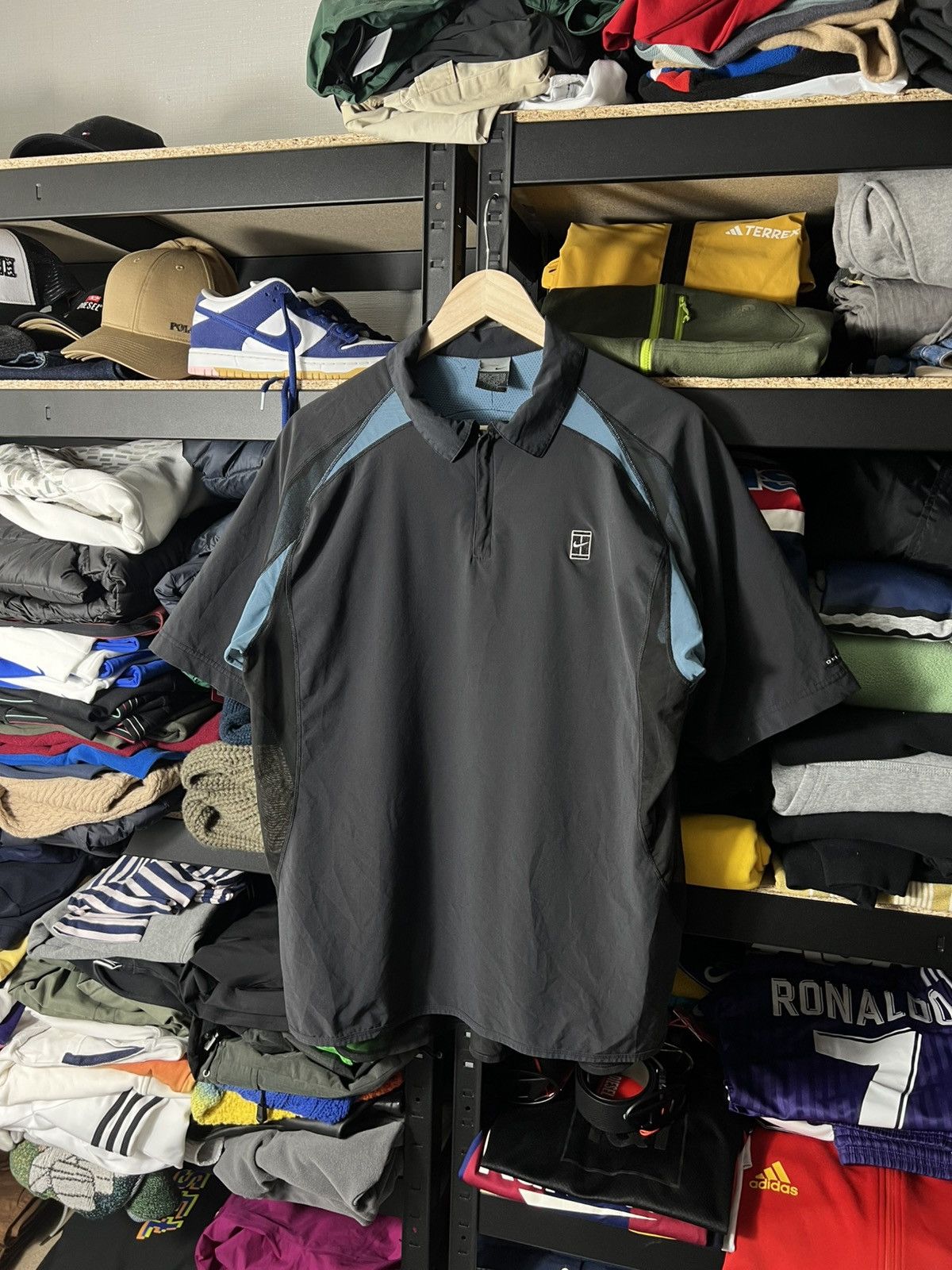 Nike Vintage Nike Agassi Challenge Court Polo US Open 2002 Tennis Size US L / EU 52-54 / 3 - 1 Thumbnail