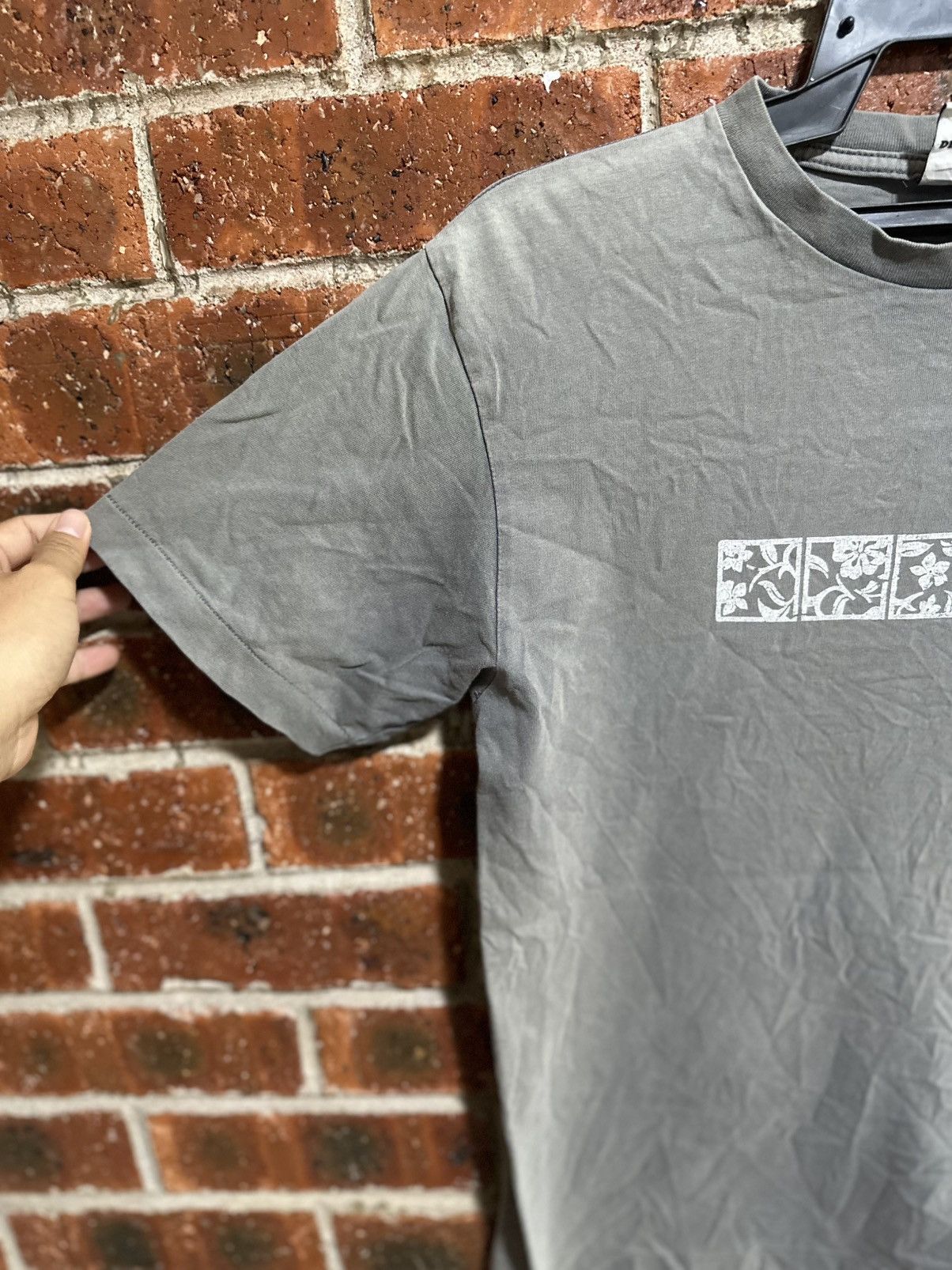 Vintage Thrashed Vintage T&C Surf Design Sun Faded Tee Size US M / EU 48-50 / 2 - 6 Thumbnail