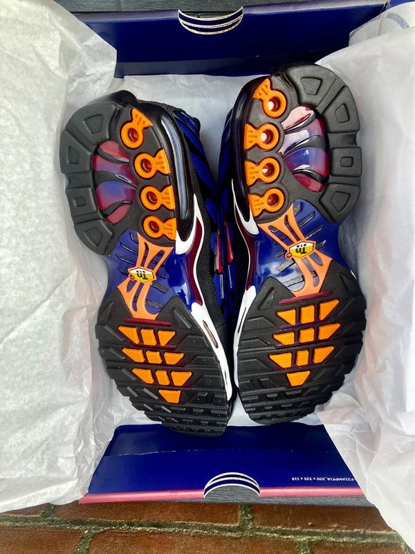 Nike × Patta FCB Barcelona TN 43 air max 9.5 plus new ds Size US 9.5 / EU 42-43 - 9 Thumbnail
