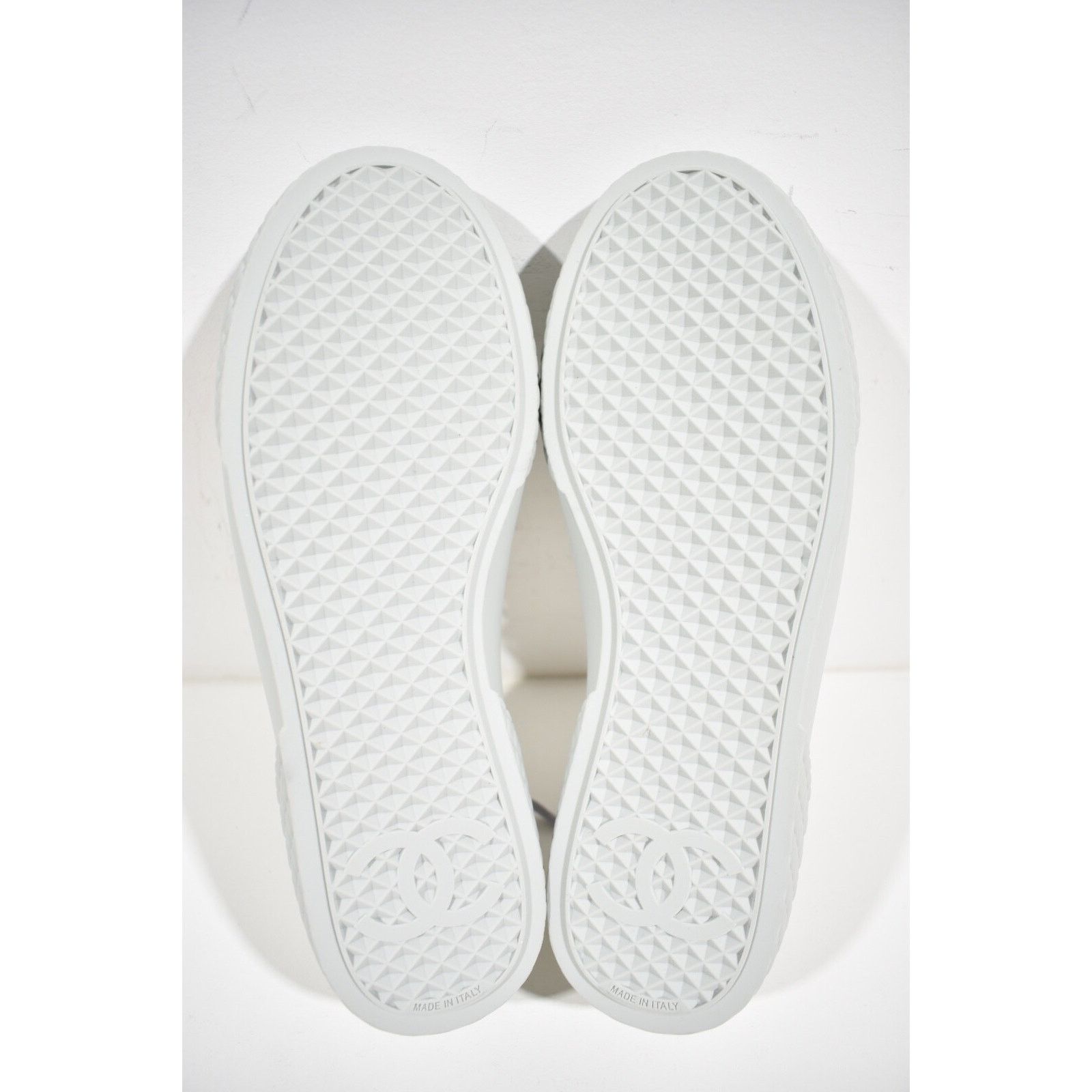 Chanel 22C Denim CC Logo Low Top Flat Runner Trainer Sneaker 39 Size US 9 / IT 39 - 11 Thumbnail