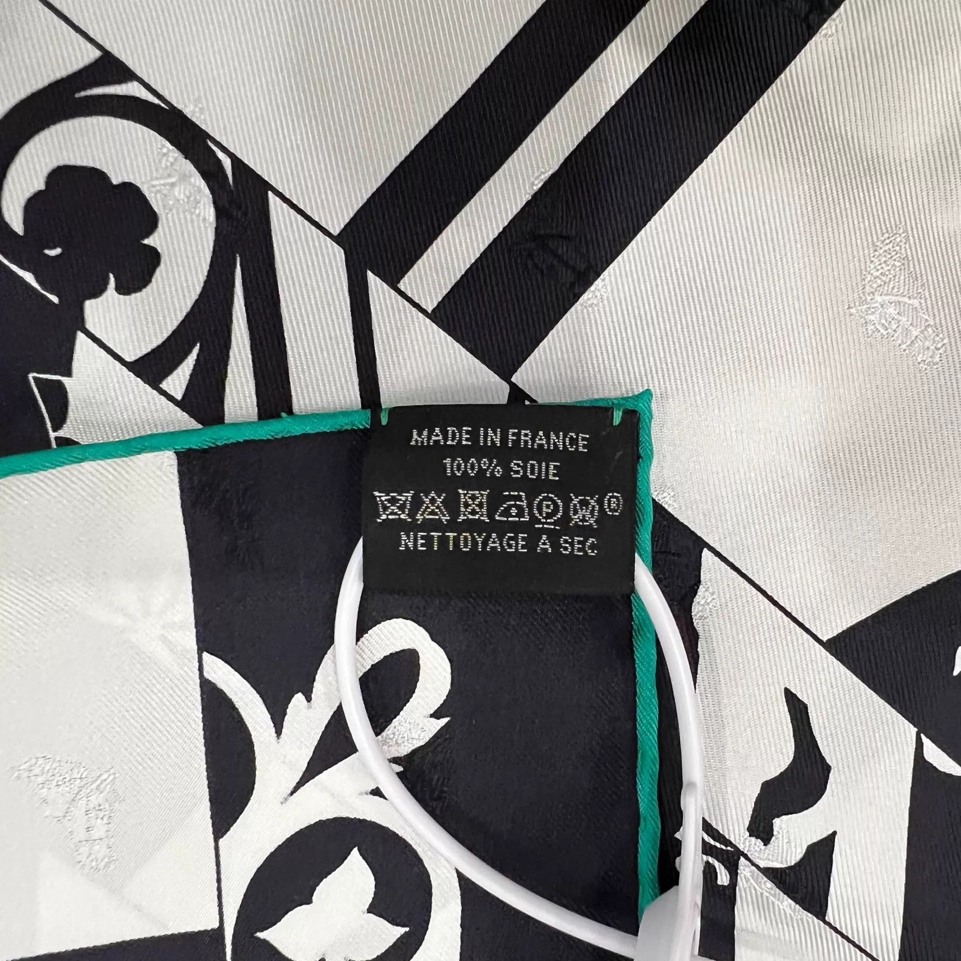 Hermes Hermes Black & White Star Pattern Silk Scarf Mint 90x90 Size ONE SIZE - 6 Thumbnail