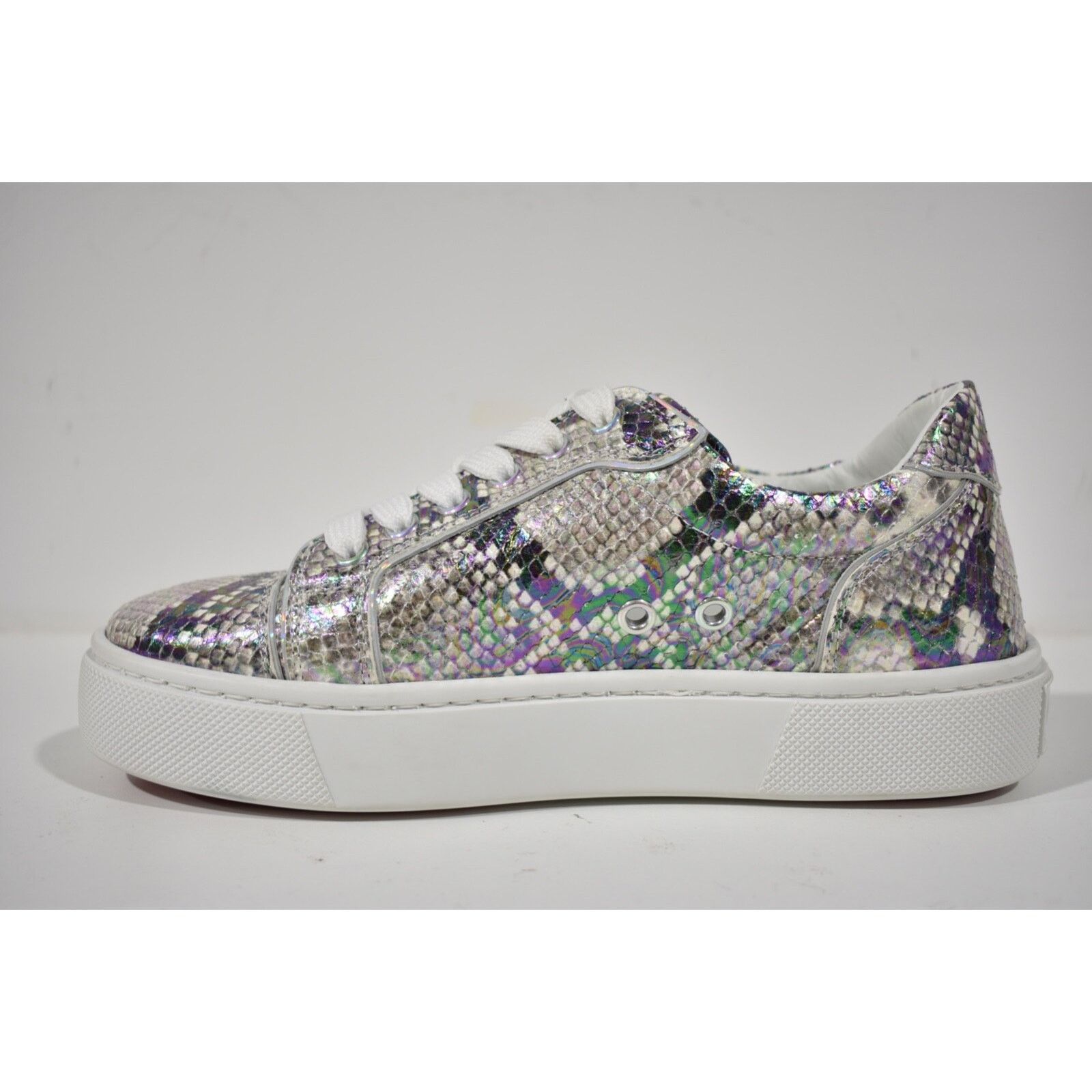 Christian Louboutin Christian Louboutin Flat Snake Lace Up Low Top Sneaker 38.5 Size US 8.5 / IT 38.5 - 8 Thumbnail