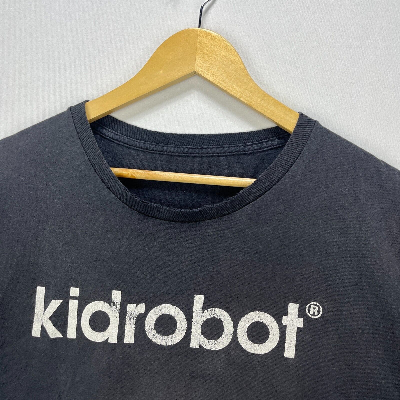 Vintage Vintage Kidrobot Sun Faded T Shirt XXL Size US XXL / EU 58 / 5 - 3 Thumbnail