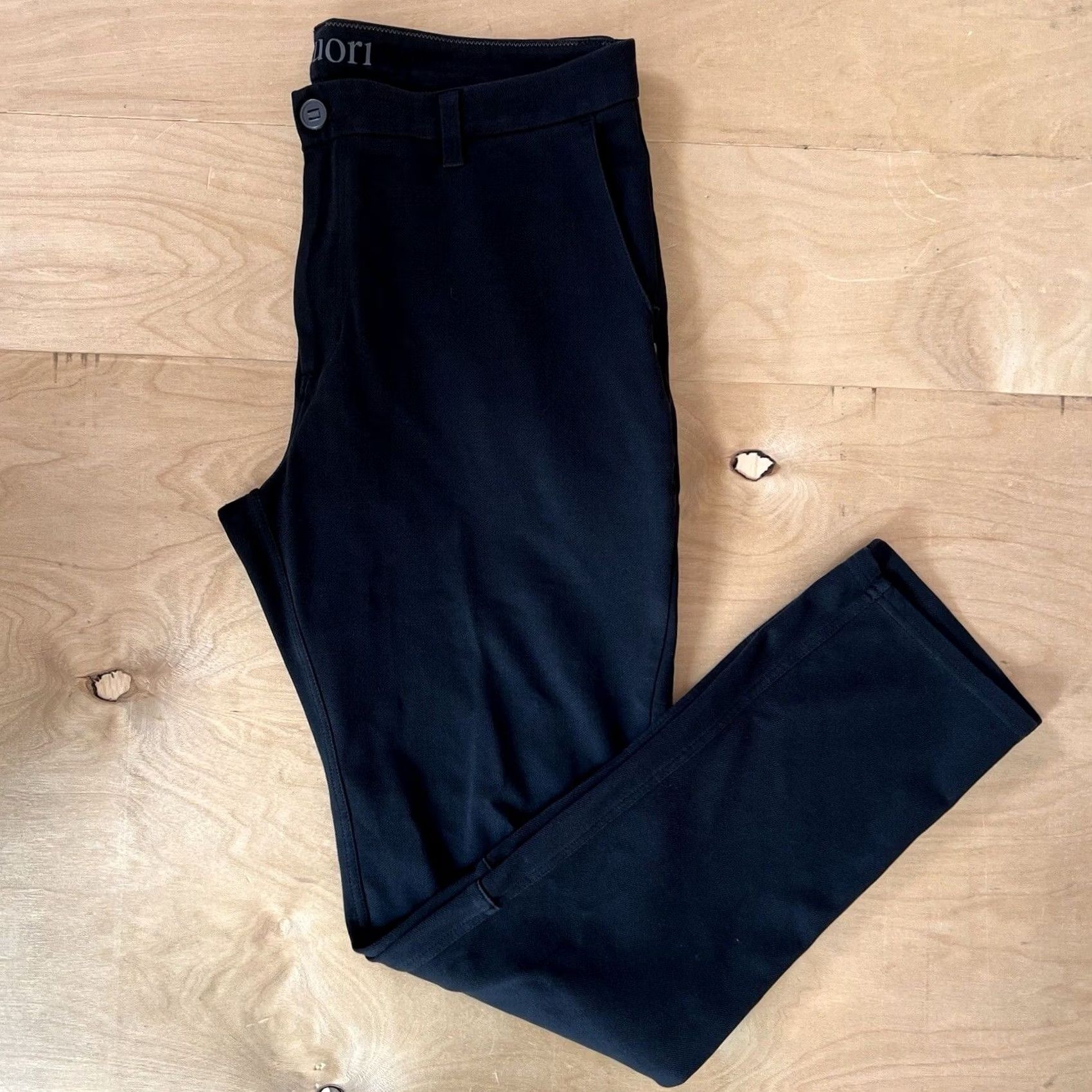 Vuori Vuori Everything Chino Pants 36 Black Lightweight Athleisure Workwear Slim Straight Men Casual Khakis 30.5in Inseam Size US 36 / EU 52 - 2 Thumbnail