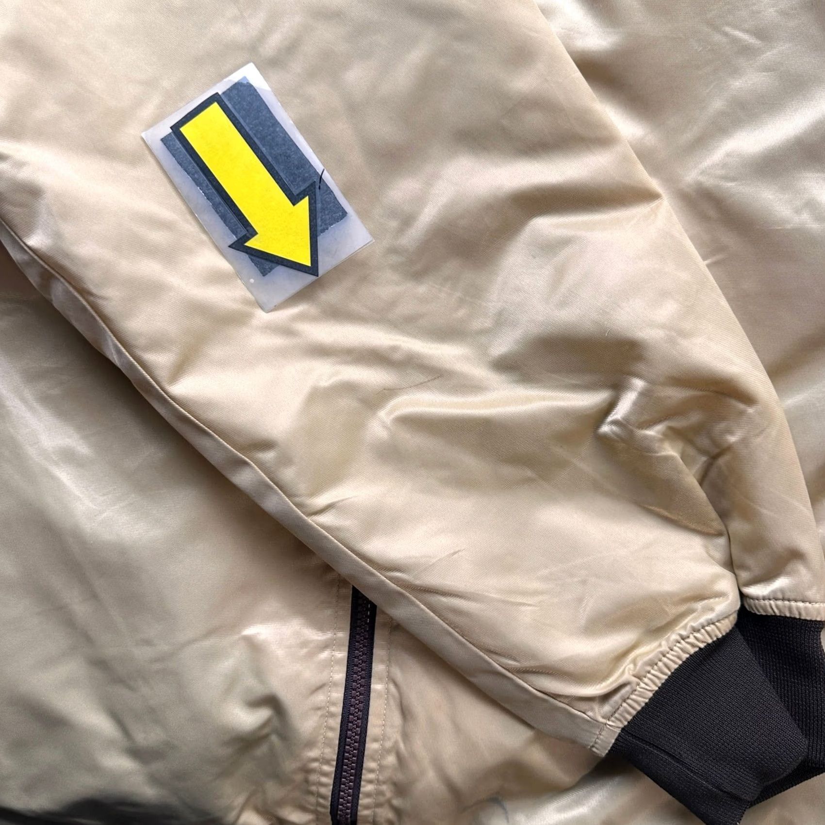 Rocawear VINTAGE Rocawear Nylon Gold Bomber Varsity Full Zip Jacket Mens 3XL Quilt Lined Bomber Jacket Mens Gold 3XL Rocawear Nylon Vintage Size US XXL / EU 58 / 5 - 6 Thumbnail