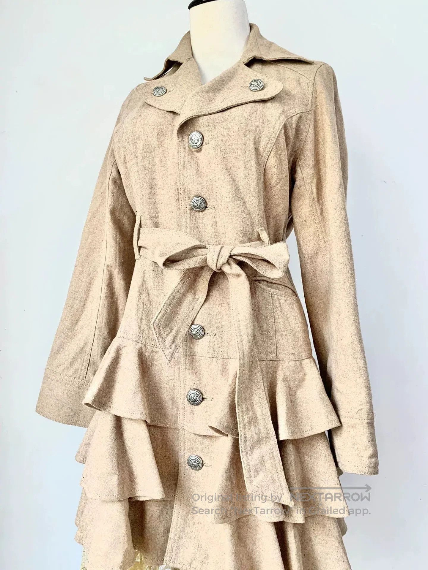 Vivienne Westwood beige ruffled coat with removable lace trim. Size XXS / US 00 / IT 34 - 4 Thumbnail