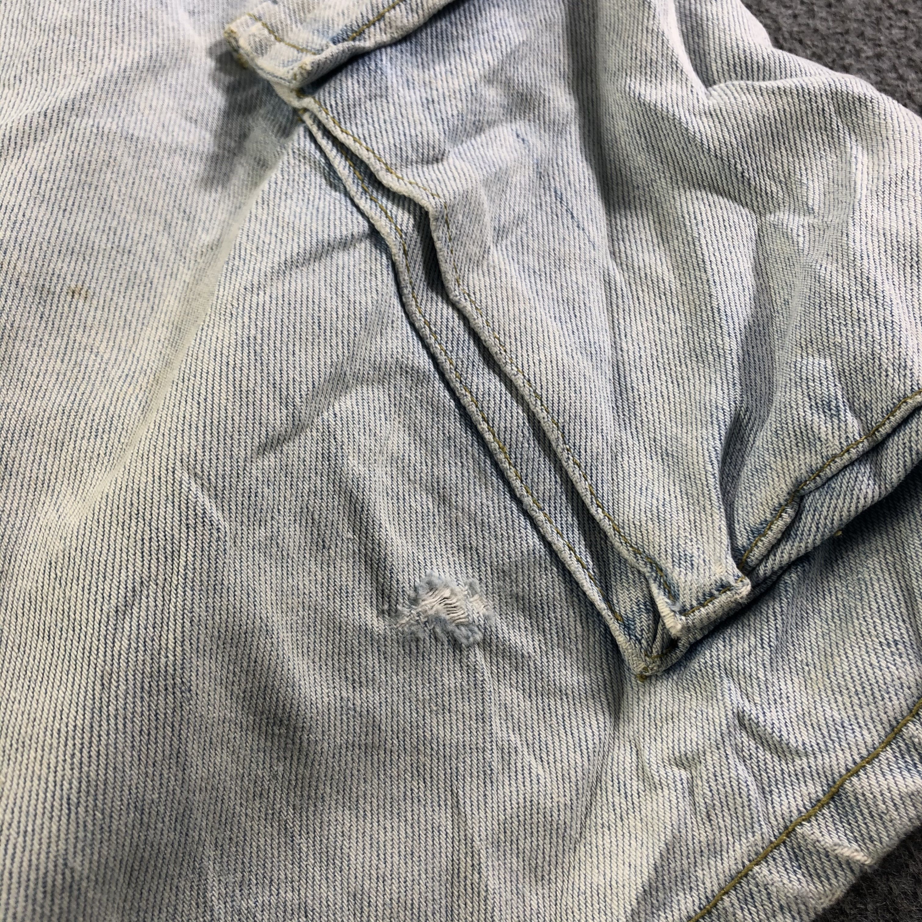 Tommy Hilfiger × Vintage Vintage Light Wash Tommy Hilfiger Jeans-J3914 Size US 31 - 6 Thumbnail