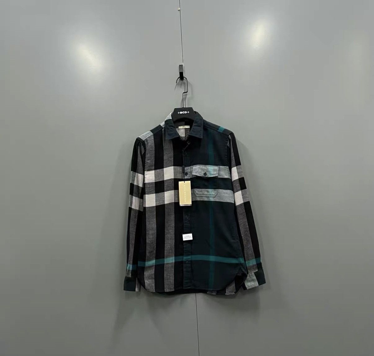 Burberry Burberry Color-block Collar Check Shirt J41 Size US S / EU 44-46 / 1 - 1 Thumbnail