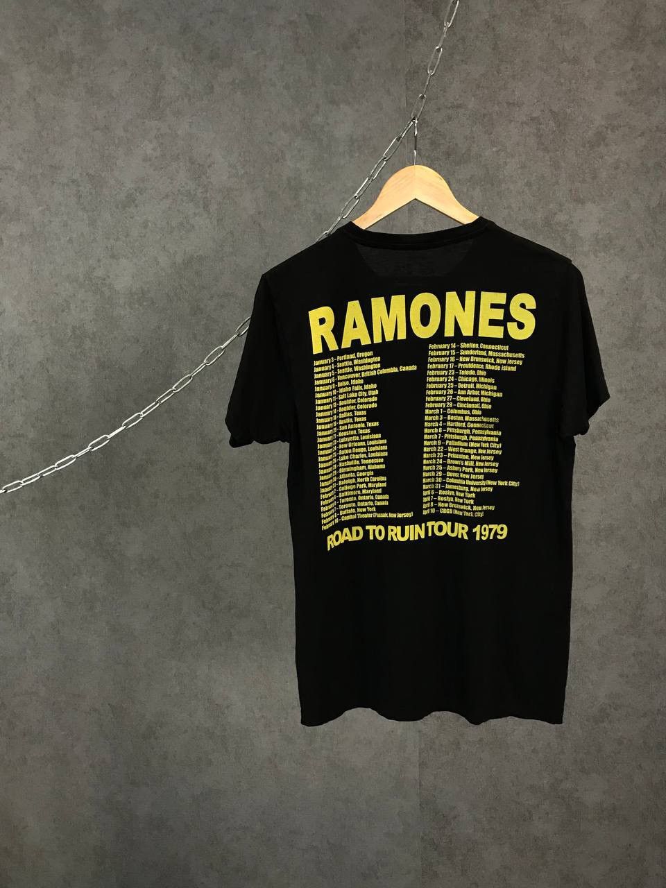 Band Tees Ramones rock band tee Size US S / EU 44-46 / 1 - 2 Thumbnail