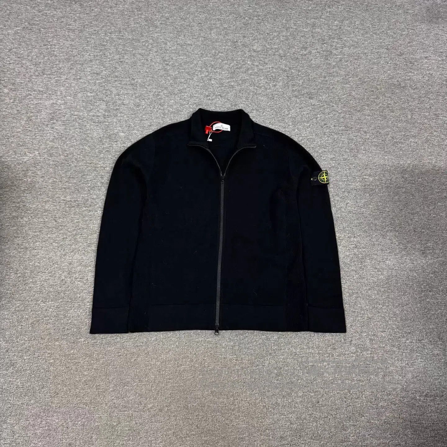 Black Zip-Front Long Sleeve Sweater L.