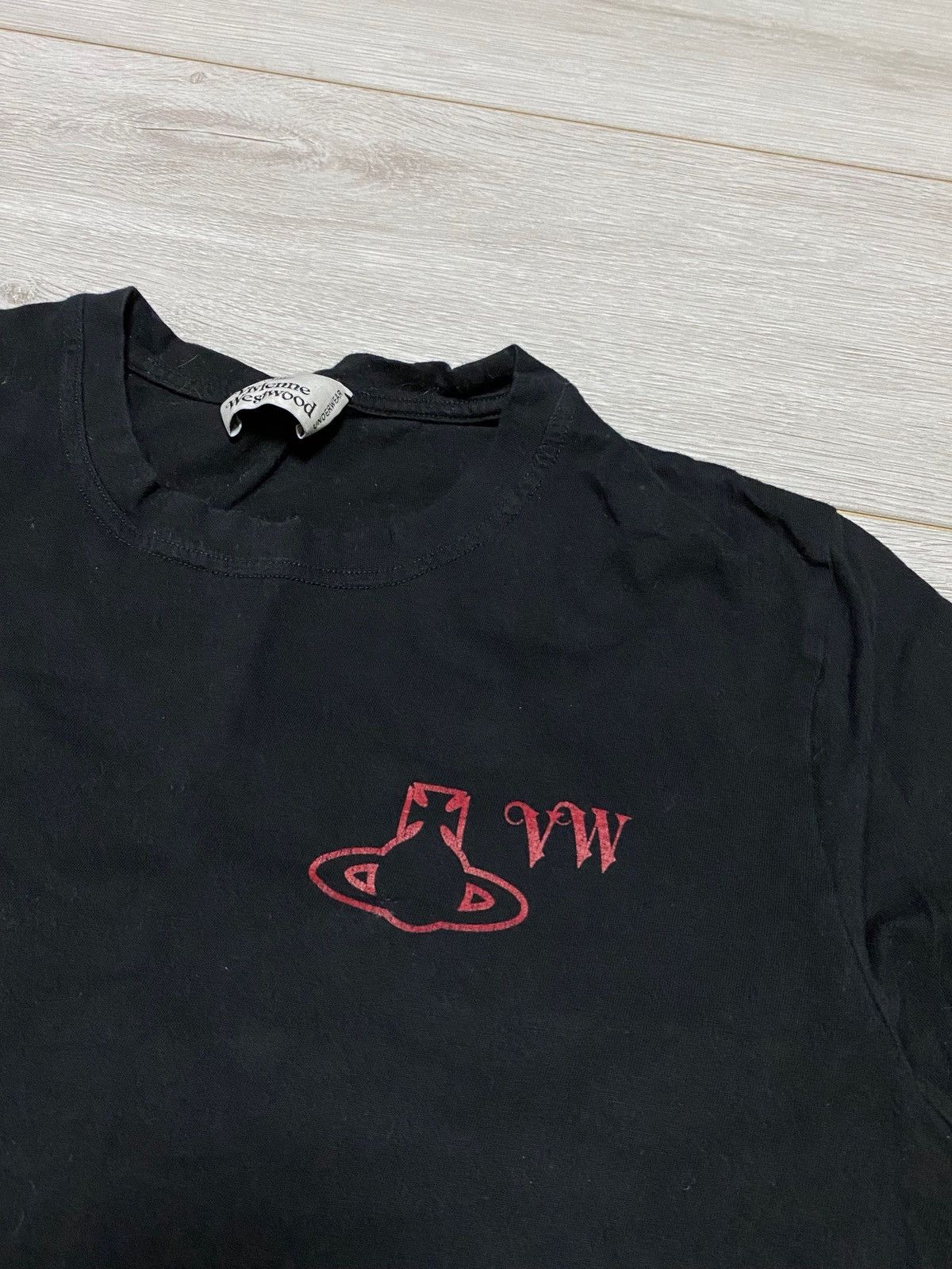 Vivienne Westwood Vivienne Westwood orb tee shirt VW eb0 Size US M / EU 48-50 / 2 - 2 Thumbnail