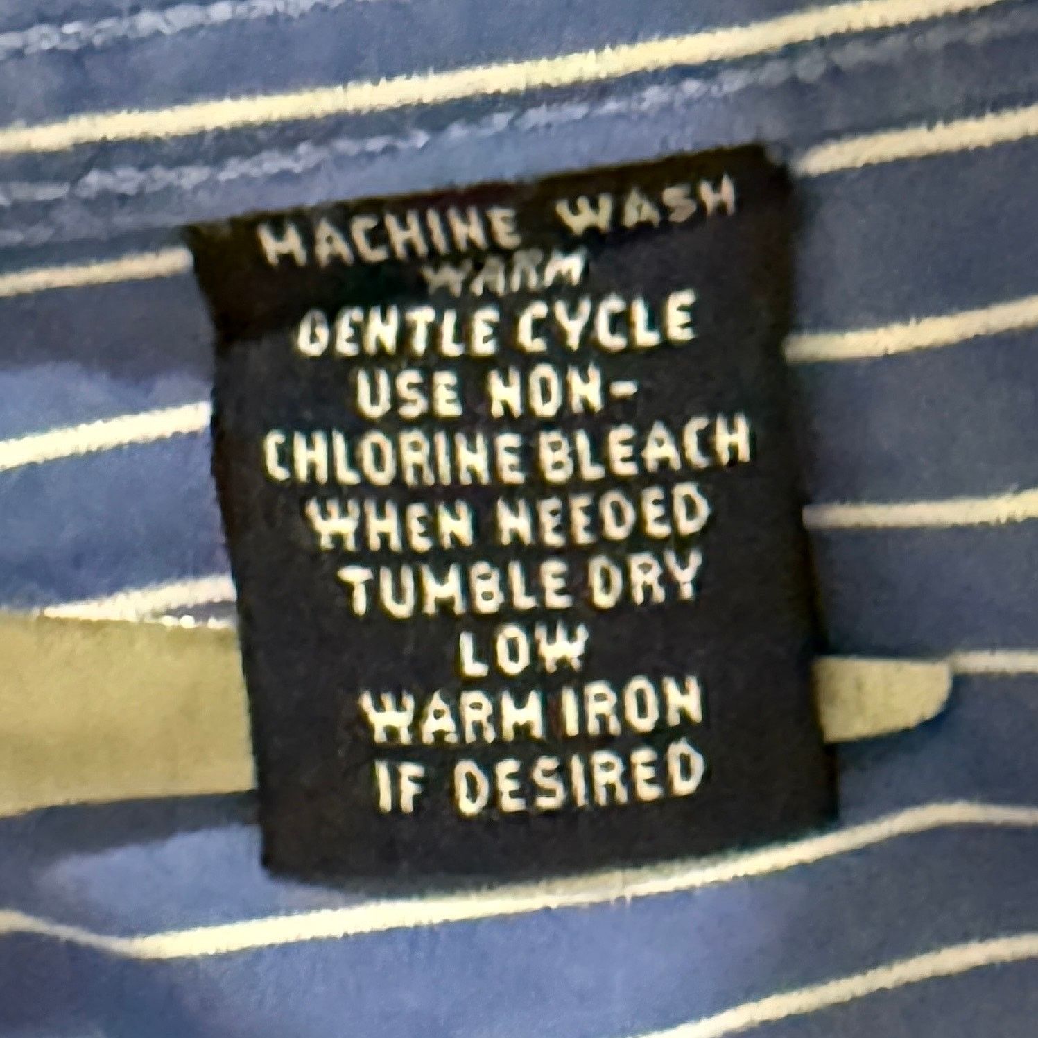 Roundtree & Yorke Roundtree& Yorke men’s size L blue & white cotton shirt. Size US L / EU 52-54 / 3 - 6 Thumbnail