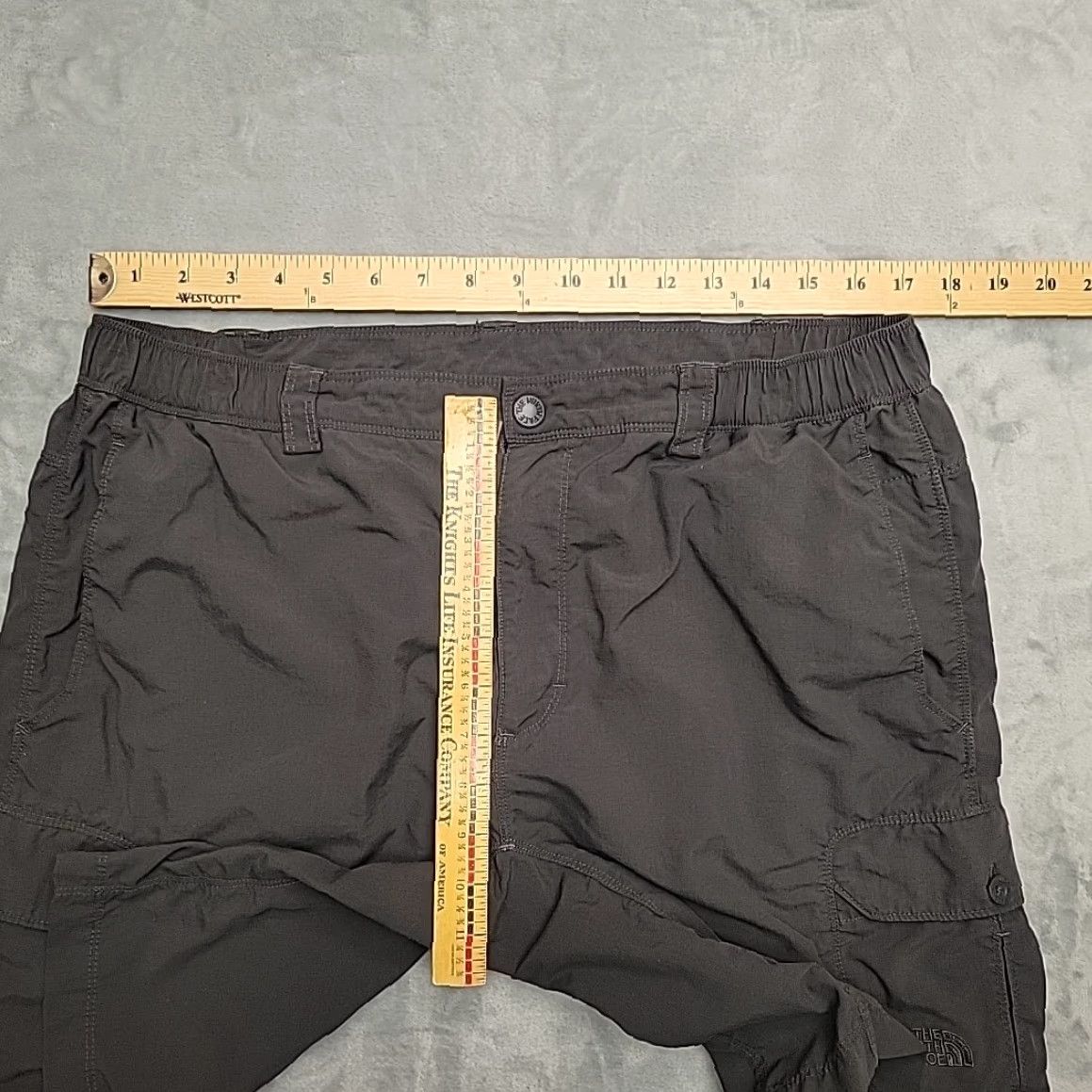 The North Face The North Face Shorts Men L Gray Performance Nylon Elastic Waist Lightweight Casua l Travel Pockets Zipper Slash Pocket Machine Washable Mens Size US 33 - 7 Thumbnail