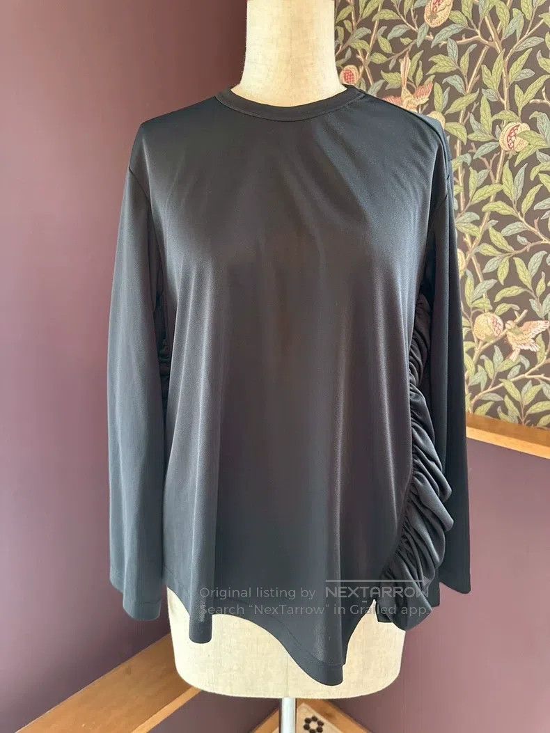 Comme des Garcons Comme Des Garcons Black pleated long sleeve top Size M / US 6-8 / IT 42-44 - 1 Thumbnail