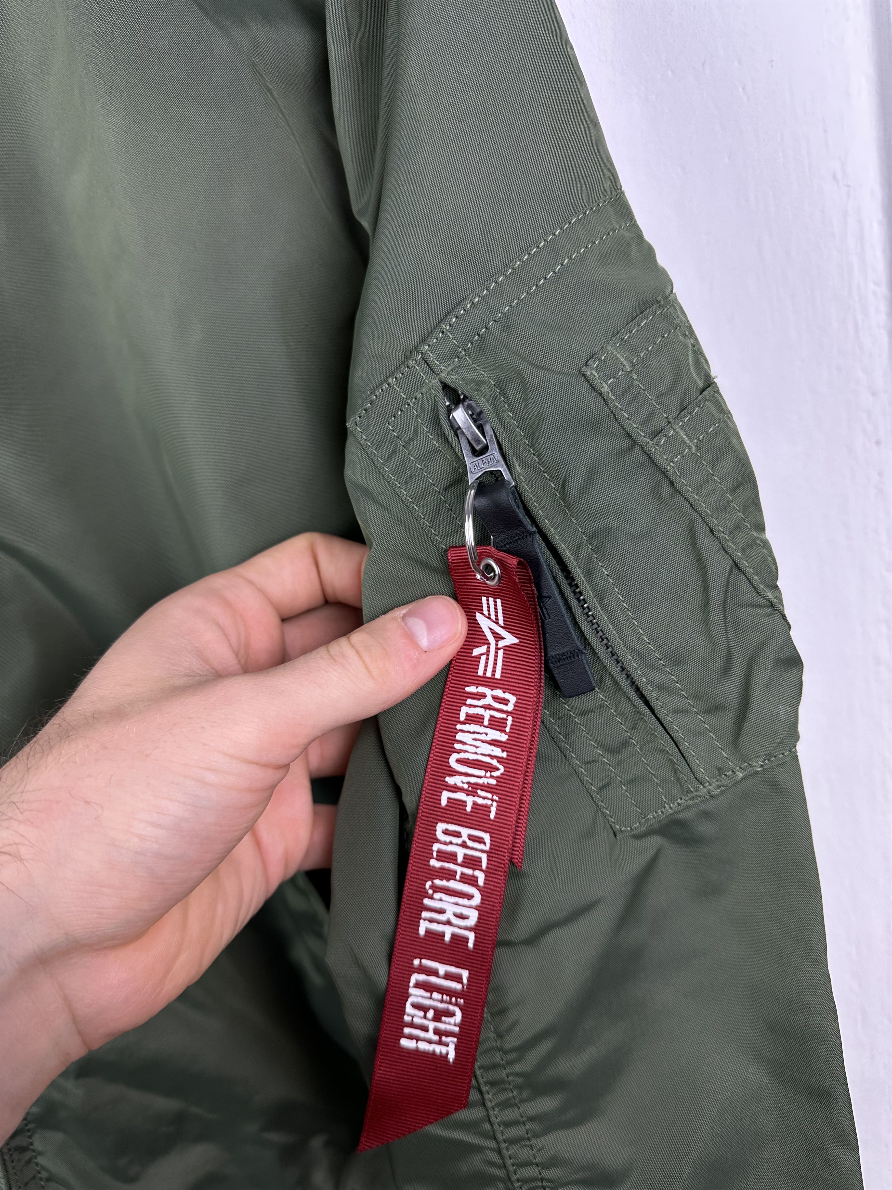 Alpha Industries Alpha Industries Mens Green Bomber Jacket Rare Size US S / EU 44-46 / 1 - 6 Thumbnail