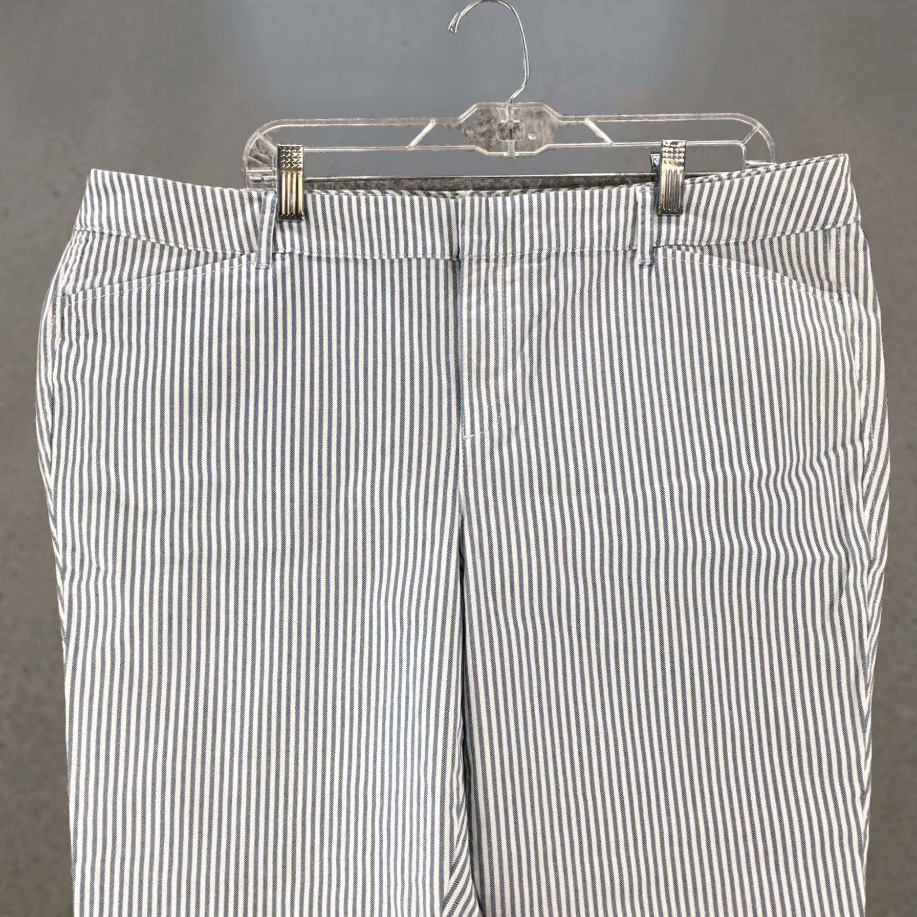 Old Navy Old Navy Pixie Ankle Skinny Pants Womens 41x26.5 Blue Striped High Rise Zip Fly Size 27" / US 4 / IT 40 - 1 Thumbnail