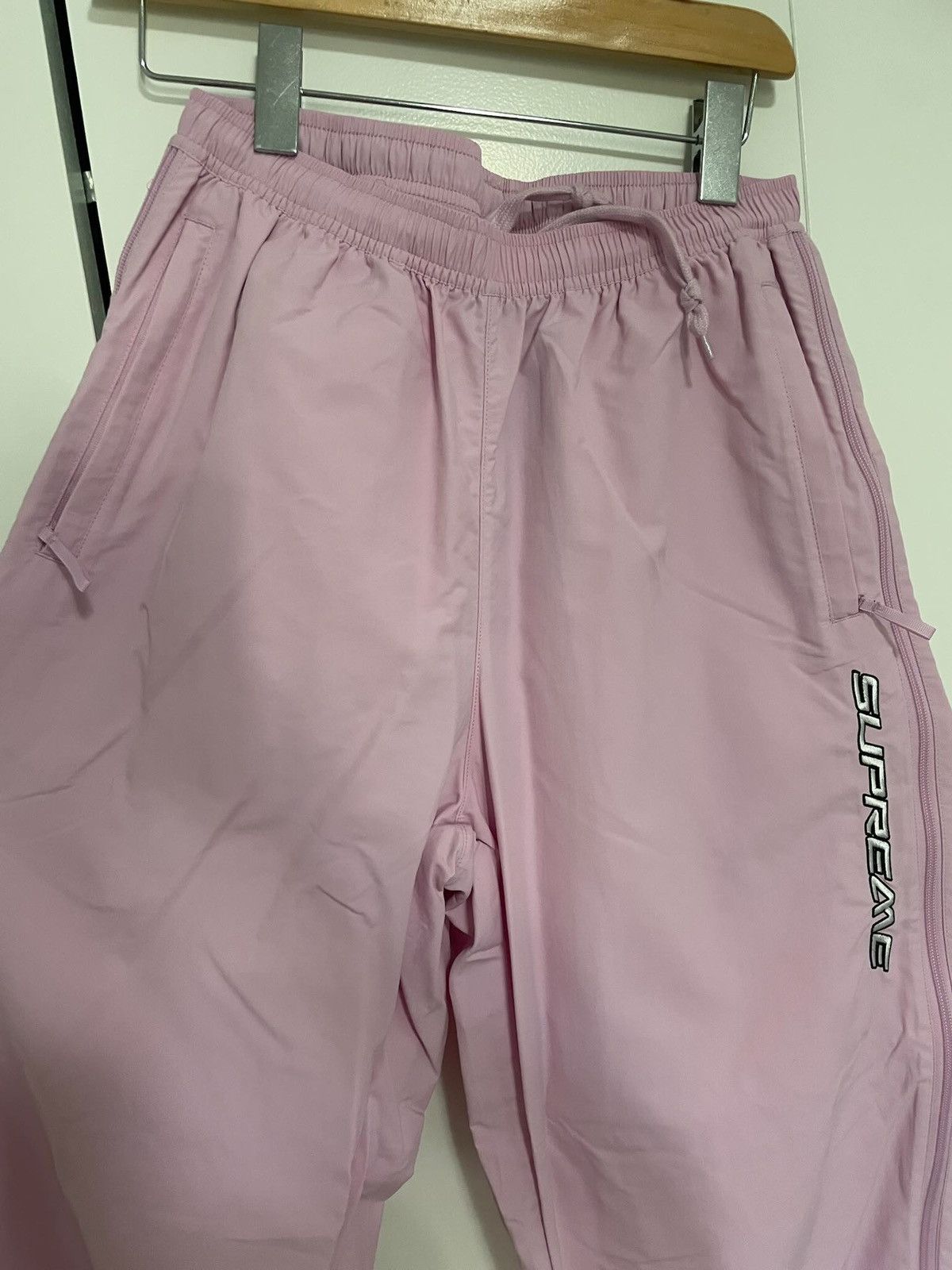 Supreme Supreme Warm Up Pant 'Pale Pink' Size US 32 / EU 48 - 3 Thumbnail