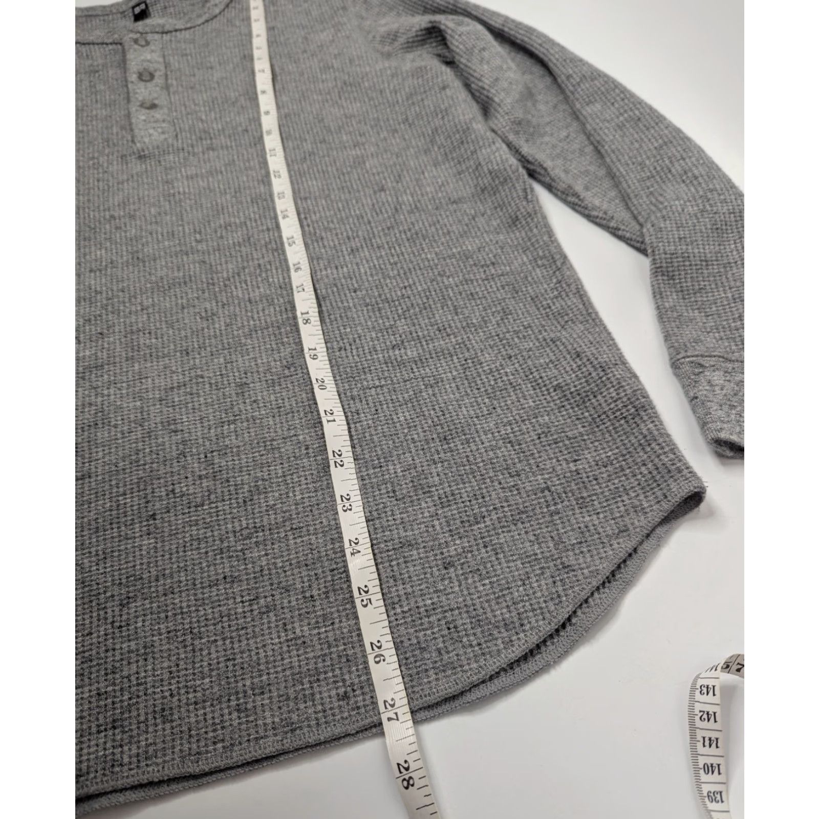 Uniqlo Uniqlo Thermal Shirt Mens Large Gray Knit Long Sleeve Waffle Henley Top Size US L / EU 52-54 / 3 - 5 Thumbnail