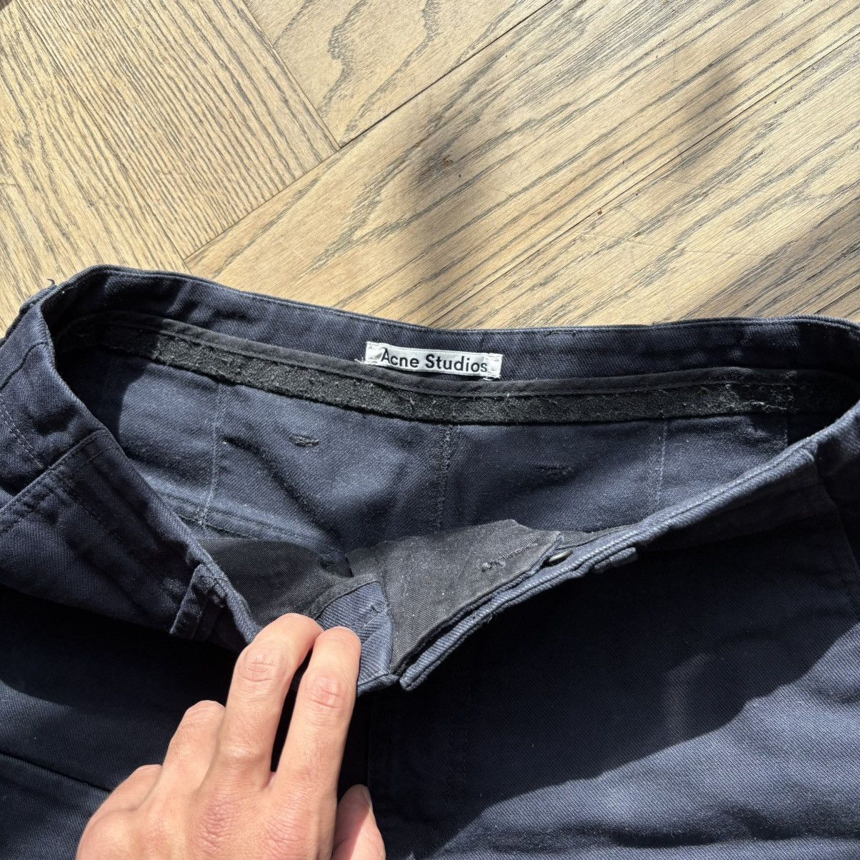 Acne Studios Navy cargo trousers with velcro ankle tabs Size US 32 / EU 48 - 3 Thumbnail