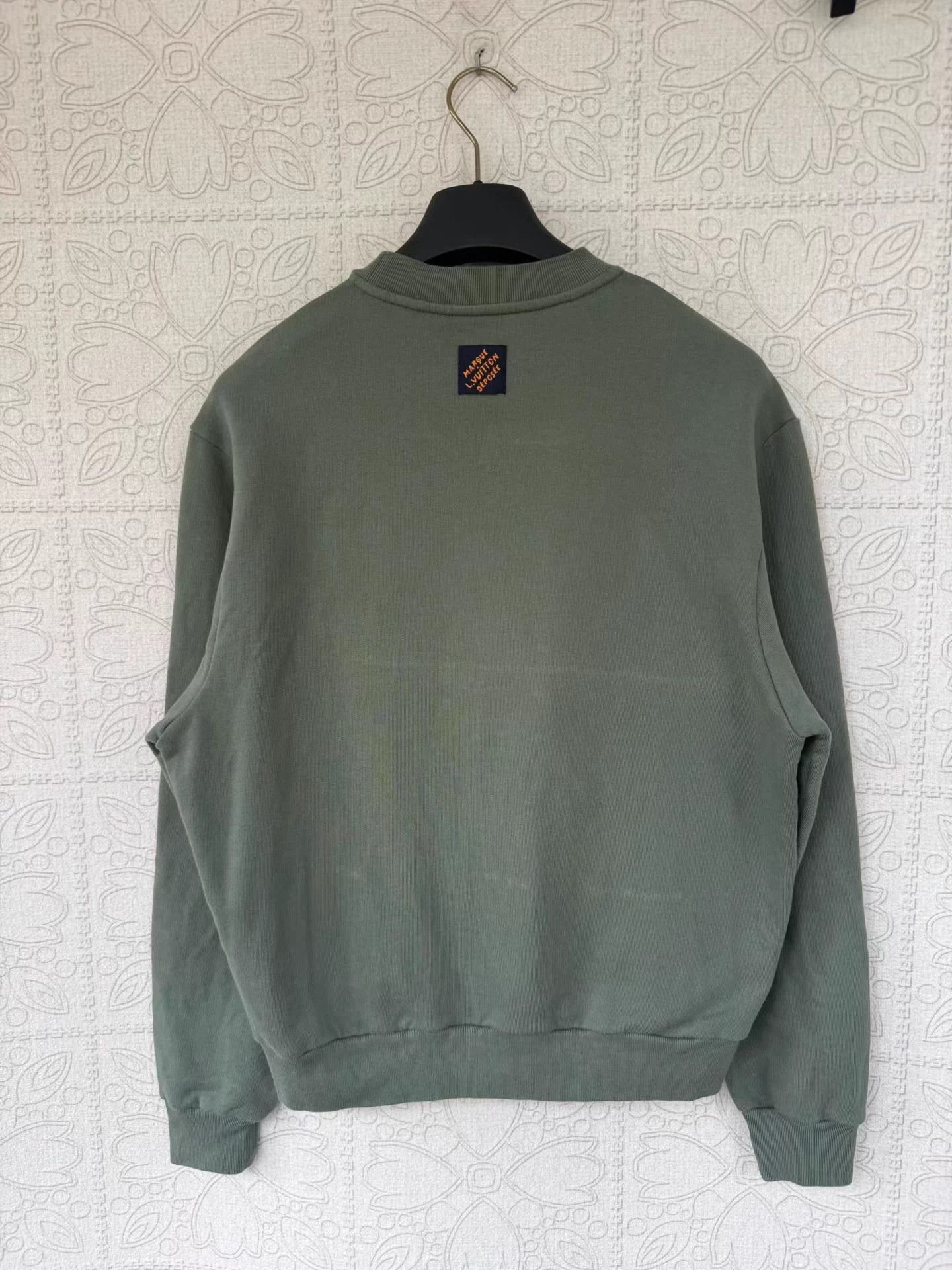 Louis Vuitton LV Hand Embroidered sweat XS FW25 New w/ tags, tried on only Size US XS / EU 42 / 0 - 2 Thumbnail