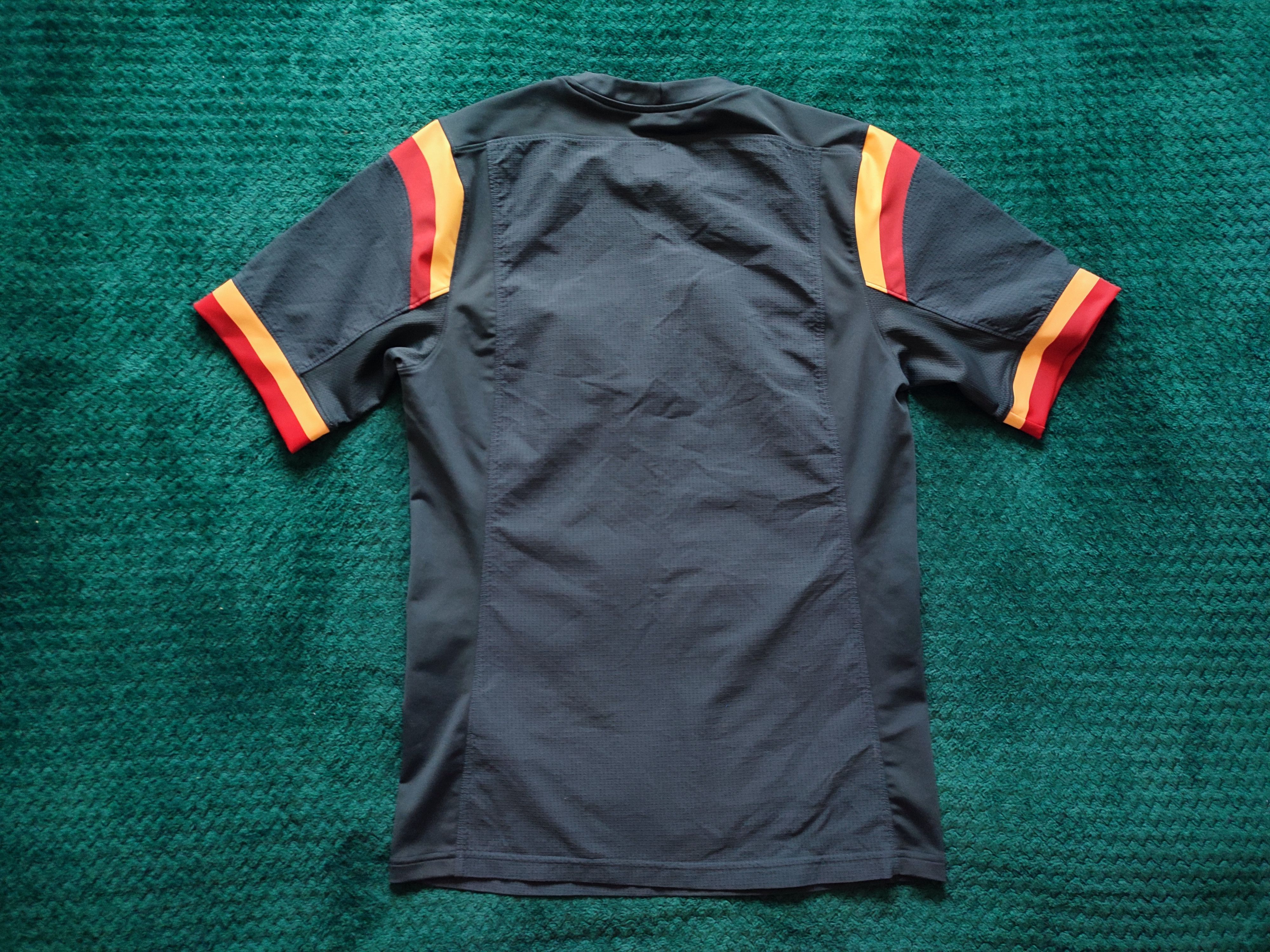 Under Armour Wales WRU Rugby World Cup 2015 Under Armour Jersey Shirt Size US M / EU 48-50 / 2 - 8 Thumbnail
