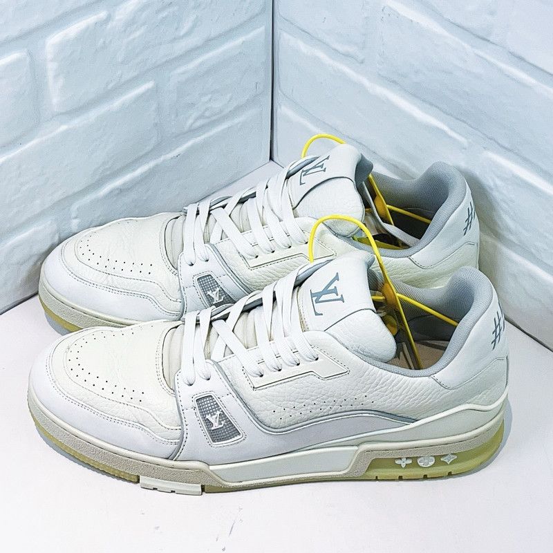 Louis Vuitton Louis Vuitton Trainer White Low Top Fashion Sneakers 0089 Size US 9.5 / EU 42-43 - 1 Thumbnail