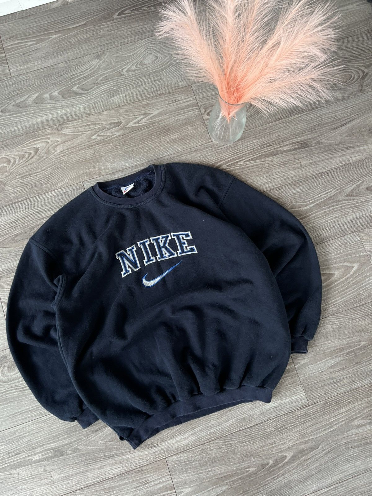 Other Vintage Nike Knit Central Logo Oversize Crew Neck Sweatshirt Size US L / EU 52-54 / 3 - 5 Thumbnail