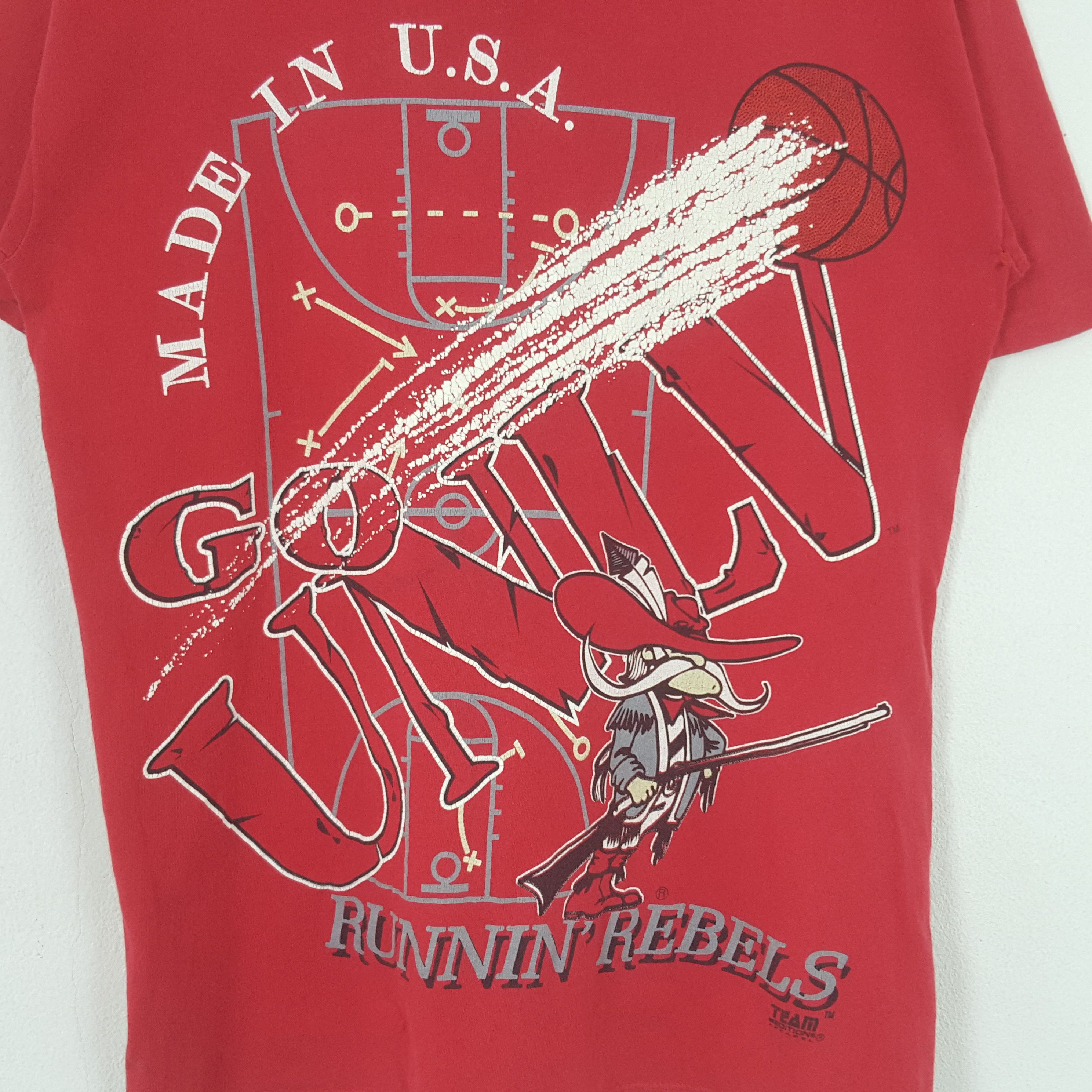 NBA × Vintage Vintage Runnin Rebels Basketball Team Tshirt C276N66 Size US L / EU 52-54 / 3 - 2 Thumbnail