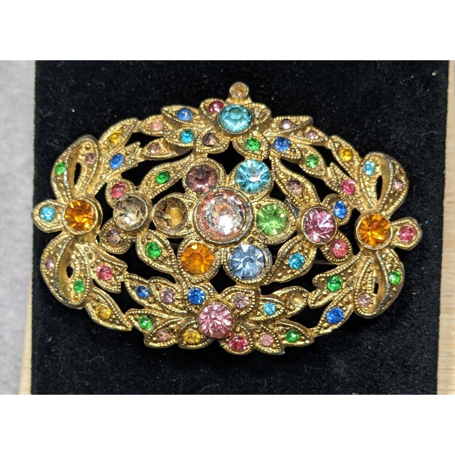 Other Vintage Floral Brooch Gold Tone With Rainbow Rhinestones Size ONE SIZE - 2 Thumbnail