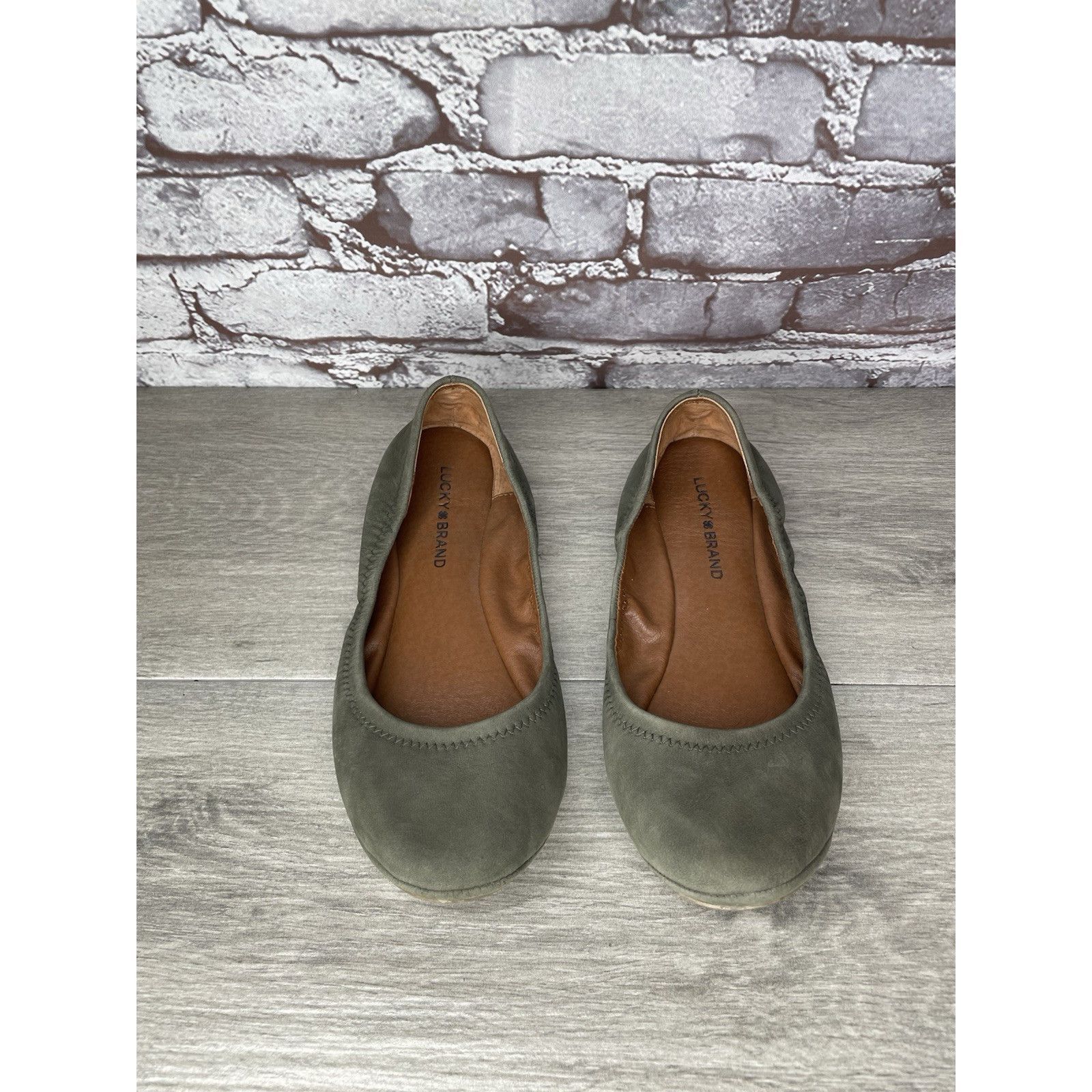 Lucky Brand Lucky Brand Olive Green Suede Erin Round Toe Ballet Flats Wo Size US 8.5 / IT 38.5 - 12 Thumbnail