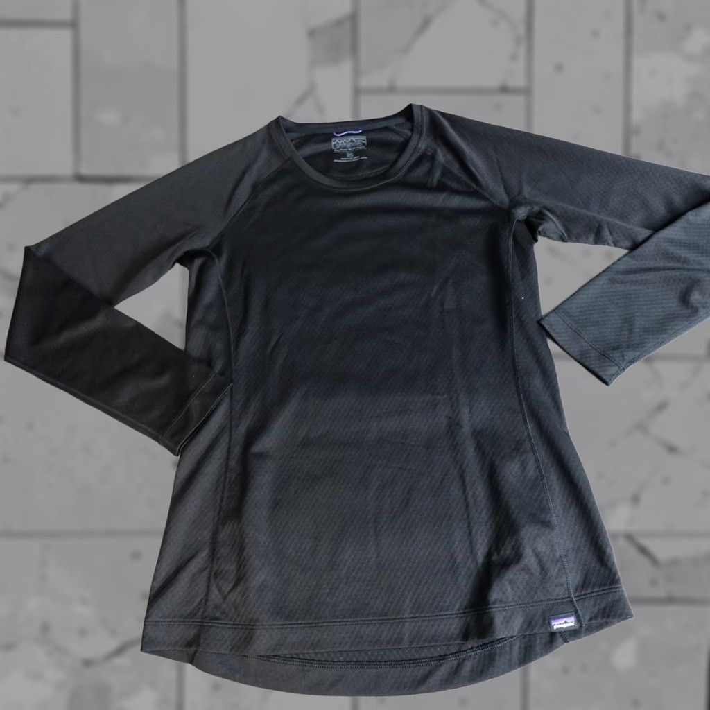 Patagonia Patagonia Womens Shirt M Black Solid Midweight Baselayer Capilene Crew Neck Pullover T-Shirt Activewear Womens Size M / US 6-8 / IT 42-44 - 1 Thumbnail
