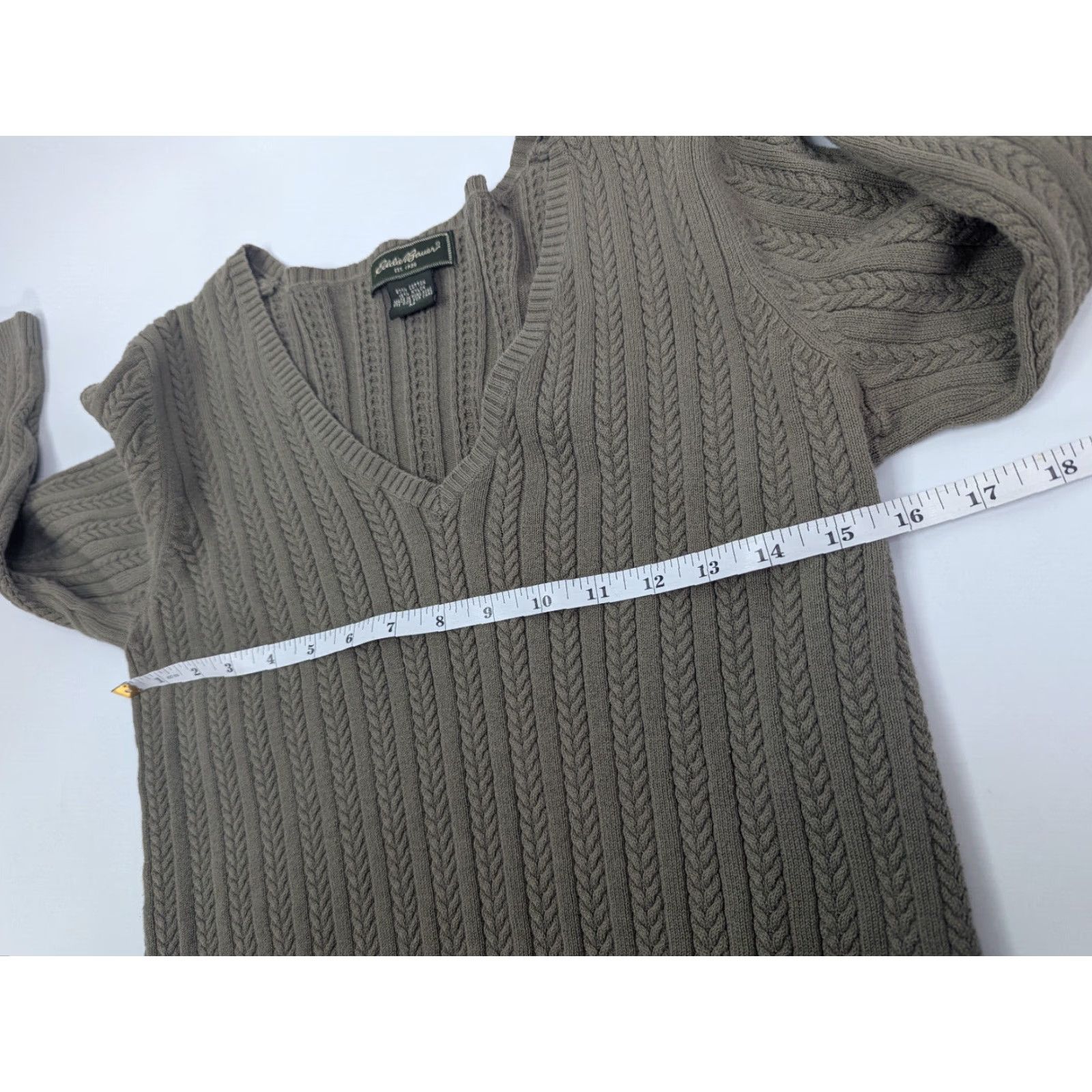 Eddie Bauer VINTAGE Eddie Bauer Women's Medium Green V Neck 3/4 Sleeve Cable Knit Sweater Size L / US 10 / IT 46 - 5 Thumbnail