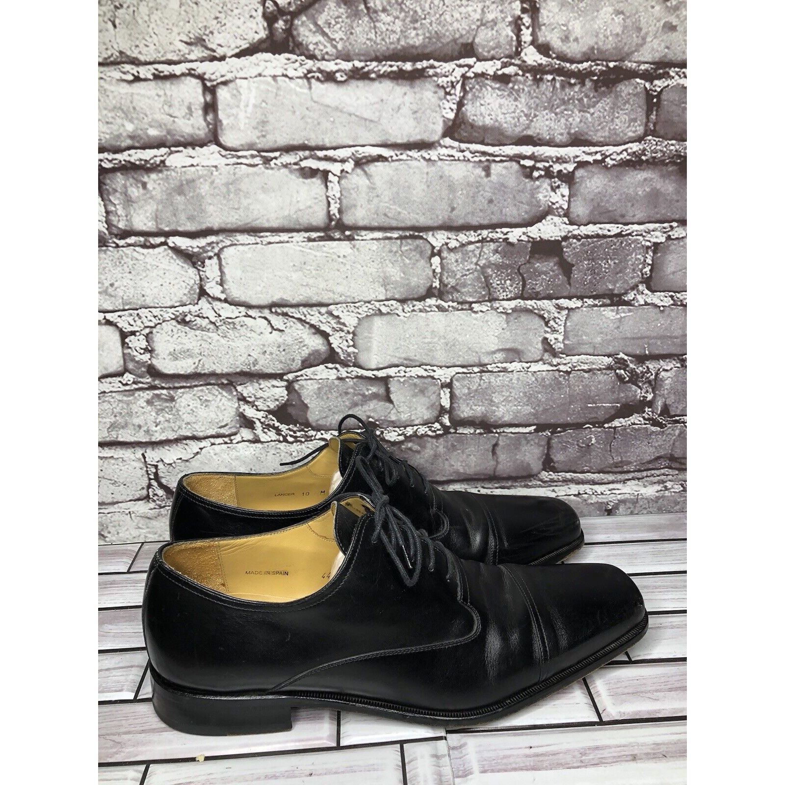 Mezlan Mezlan Lancer Black Leather Square Cap Toe Lace Oxfords Shoe Size US 10 / EU 43 - 19 Thumbnail