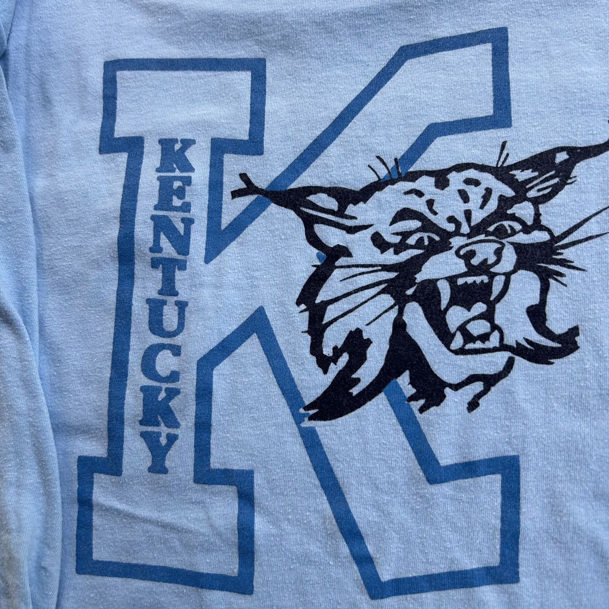 Vintage Vintage 70-80s Kentucky Wildcats Baby Blue Long Sleeve Shirt Size US S / EU 44-46 / 1 - 6 Thumbnail