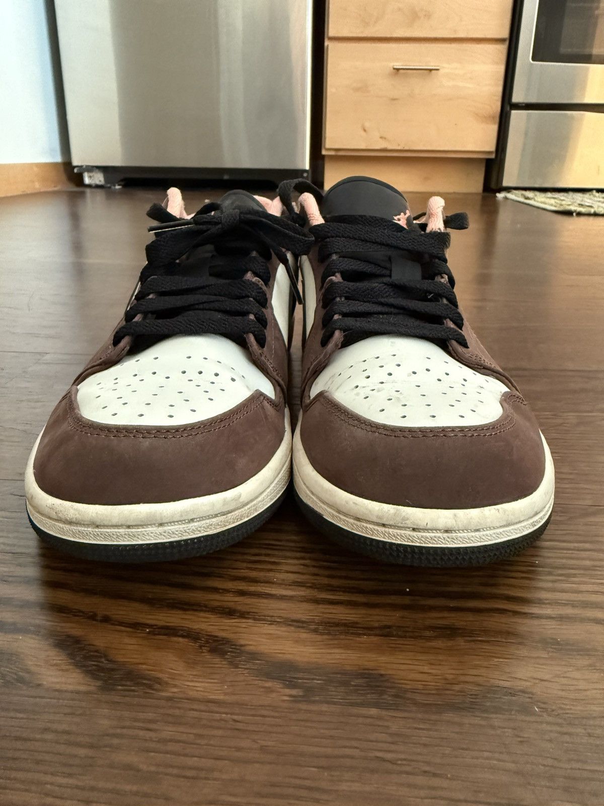 Jordan Brand Jordan 1 Mocha Size US 8 / EU 41 - 8 Thumbnail