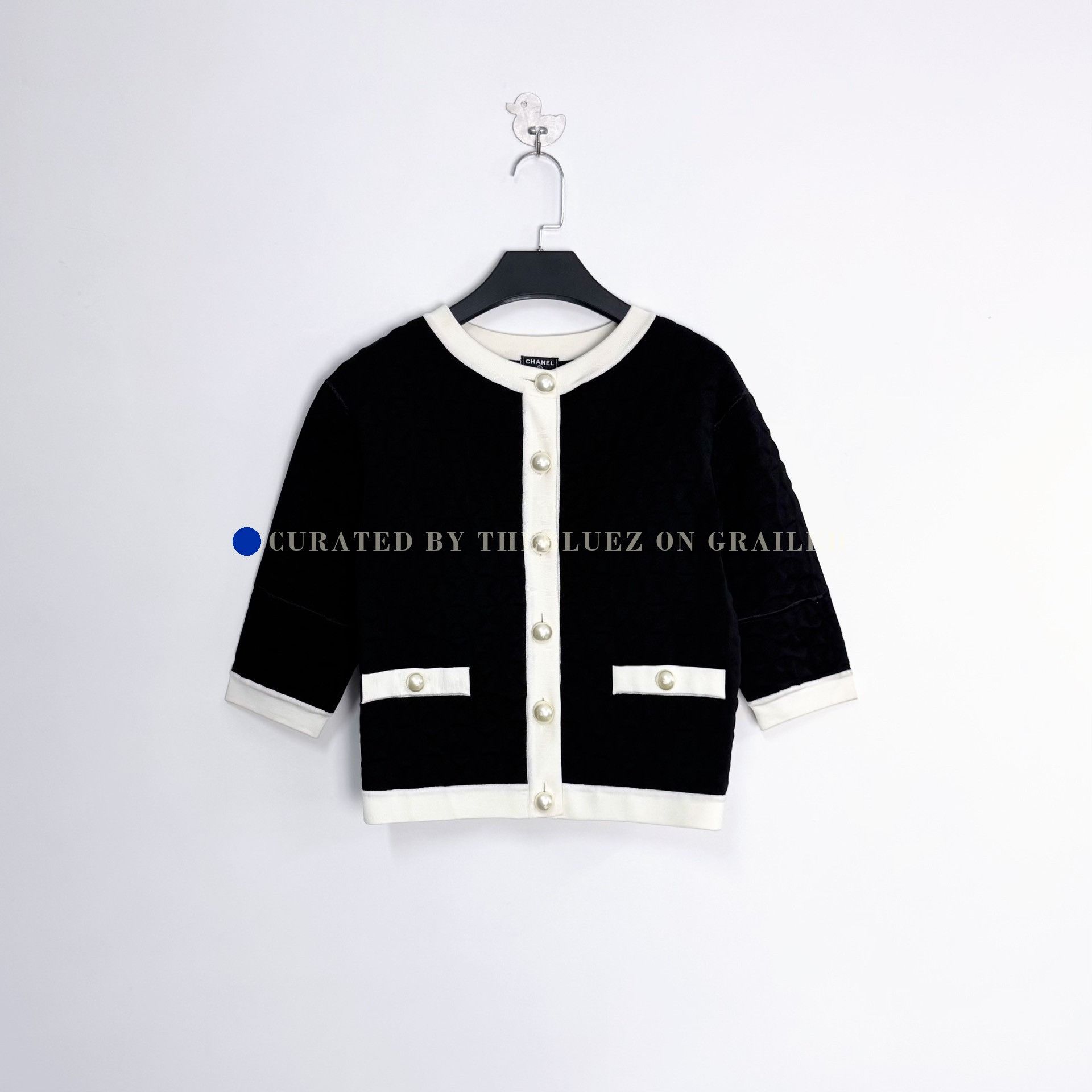 Chanel Chanel Pearl Double C Buckle Short Coat Size XS / US 0-2 / IT 36-38 - 1 Thumbnail