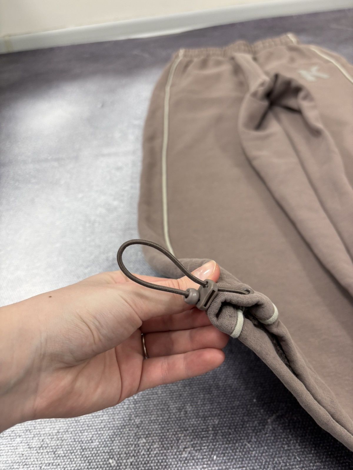 Karl Kani Karl Kani Y2K Women’s Brown Sidestripe Baggy Sweatpants Size 26" / US 2 / IT 38 - 4 Thumbnail