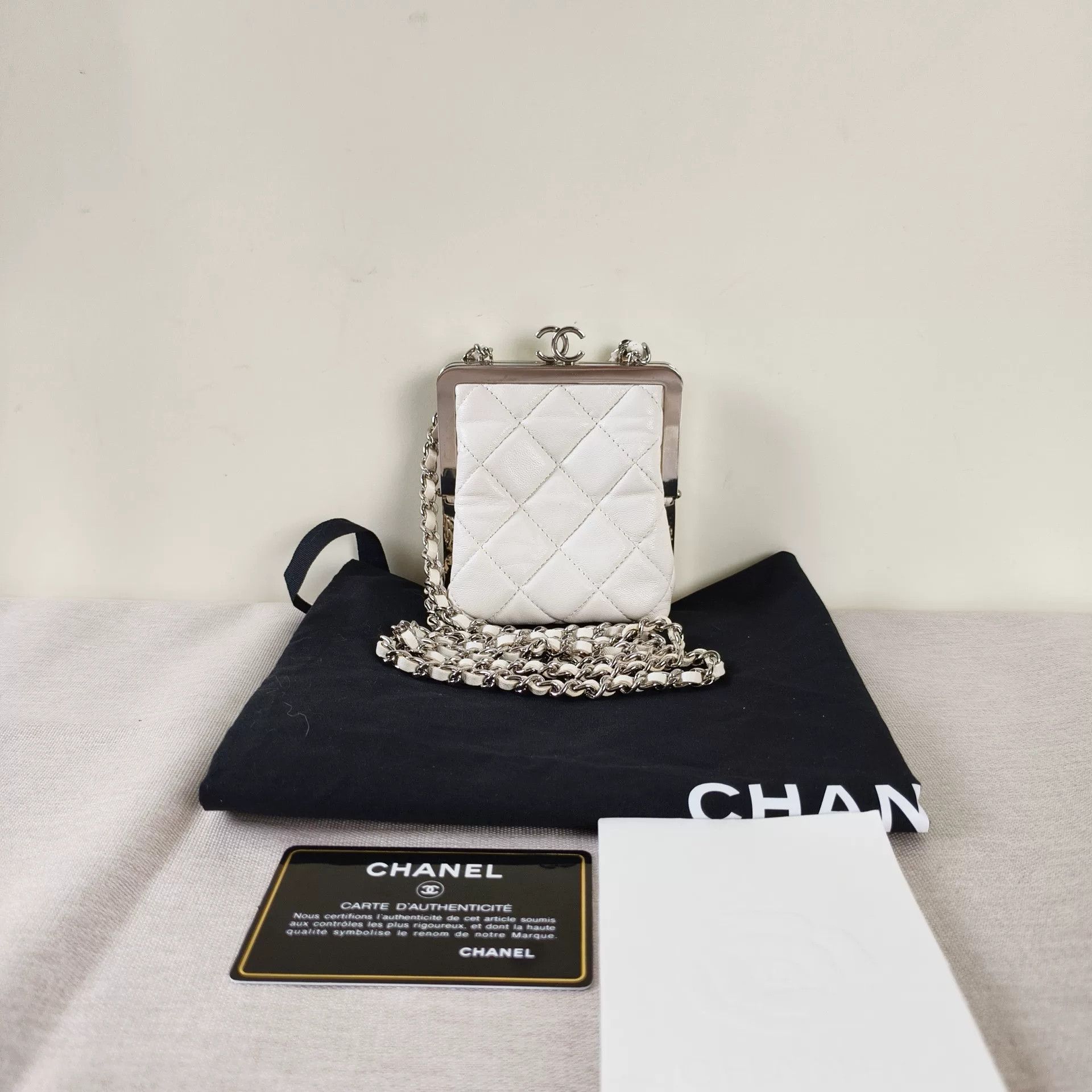Chanel Pre-loved Bag Very good condition Size ONE SIZE - 1 Thumbnail
