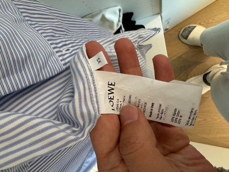 Loewe LOEWE Asymmetric long-sleeved shirt Size XS / US 0-2 / IT 36-38 - 3 Thumbnail