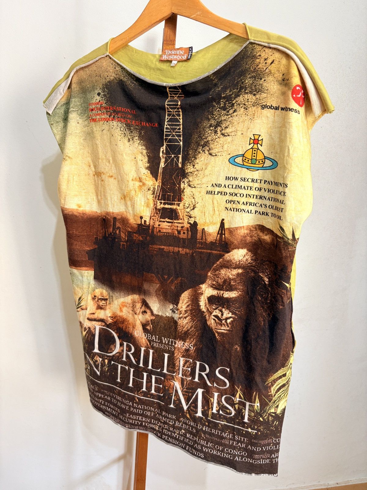 Vivienne Westwood SS2015 Vivienne Westwood Global Witness Tank Top Size US L / EU 52-54 / 3 - 2 Thumbnail