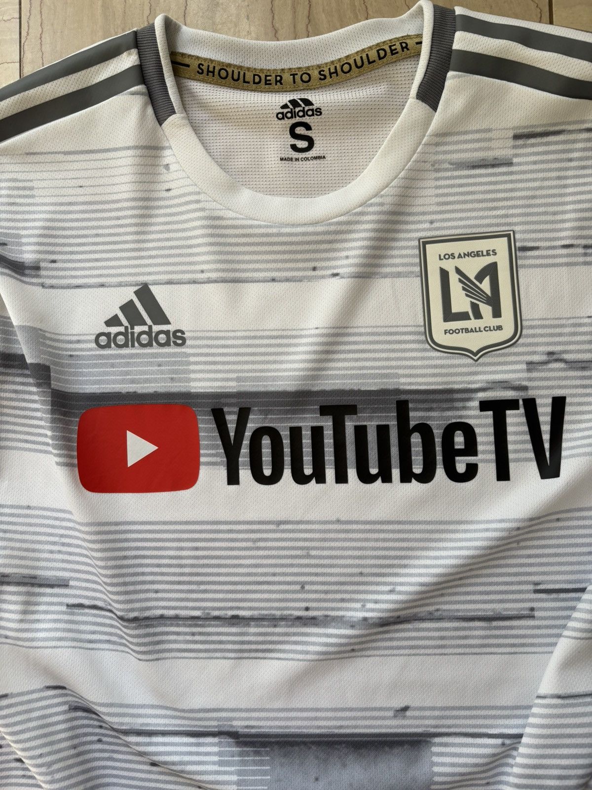 Adidas LOS ANGELES FC 2019 AUTHENTIC AWAY KIT Size US S / EU 44-46 / 1 - 3 Thumbnail