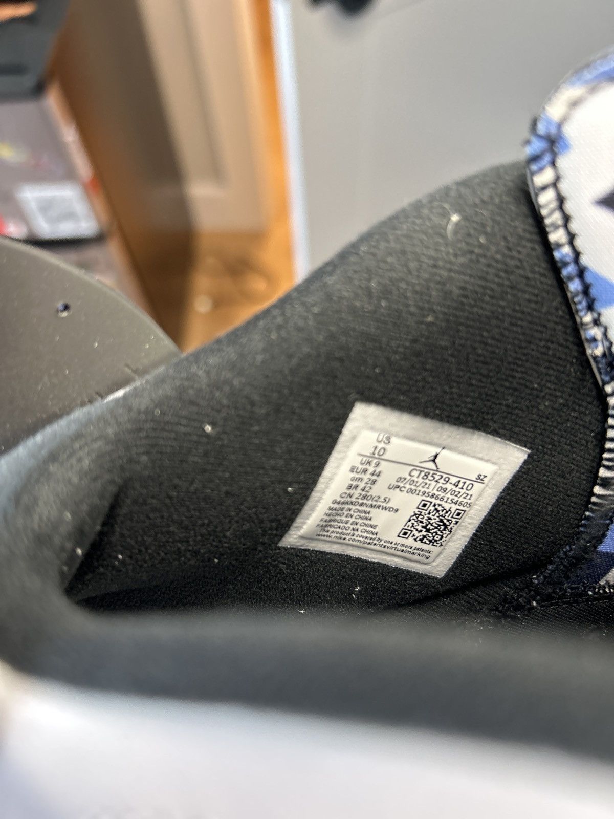 Jordan Brand Air Jordan 6 UNC Size US 10 / EU 43 - 2 Thumbnail