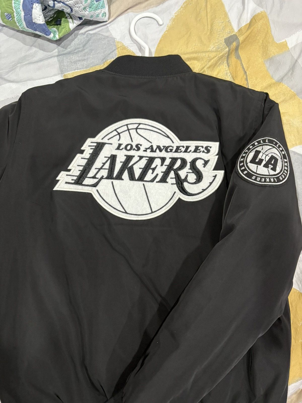 NBA LA Lakers Bomber Jacket MENS XS Size US XS / EU 42 / 0 - 2 Thumbnail