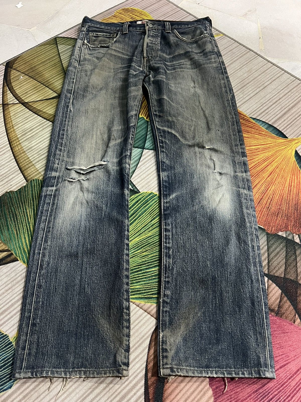 Levi's Vintage Levis 501 Distressed Jeans Rare Size US 30 / EU 46 - 1 Thumbnail