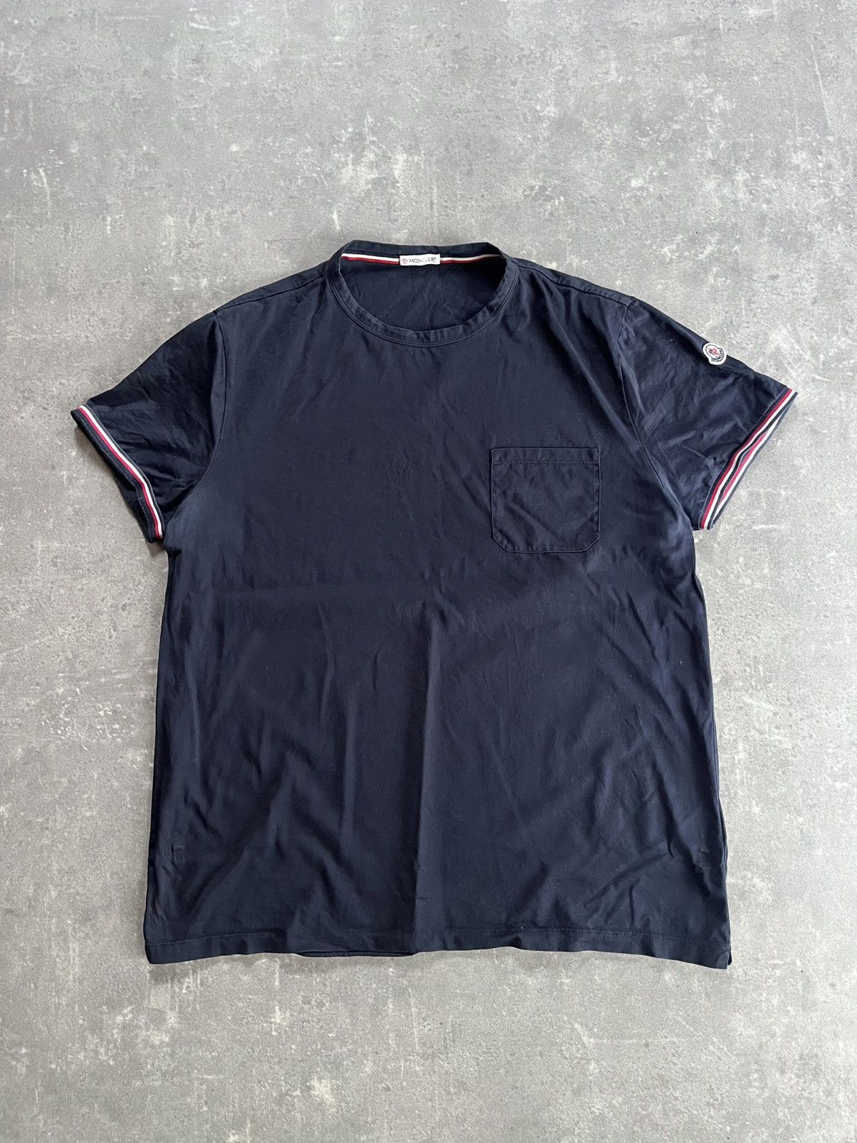 Moncler Moncler Maglia Patch Logo Navy Blue Pocket Tee L XL Size US XL / EU 56 / 4 - 1 Thumbnail
