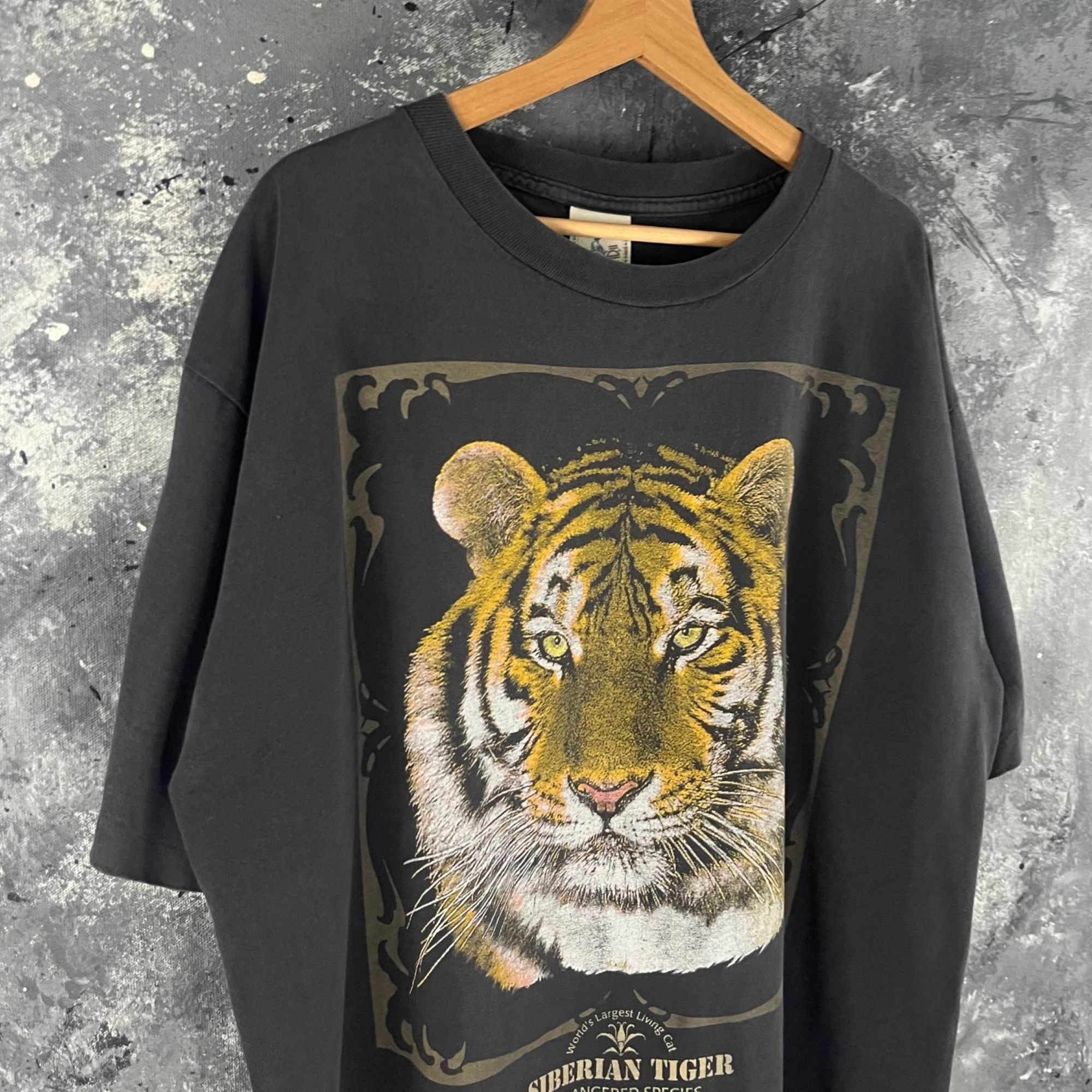 Vintage Vintage 1995 Siberian Tiger shirt Size US XL / EU 56 / 4 - 2 Thumbnail