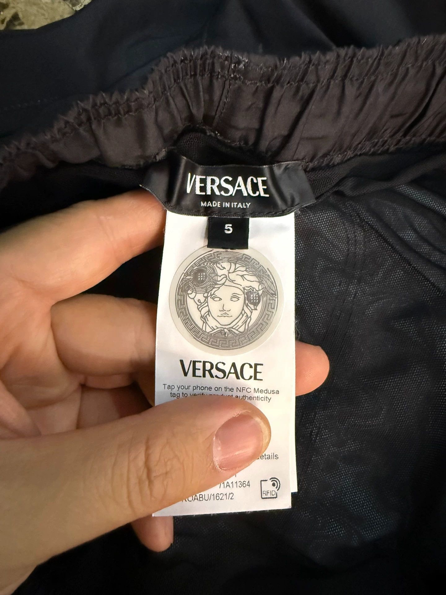 Versace Versace Classic Black & Gold Logo Shorts Size 5 Size US 29 - 5 Thumbnail