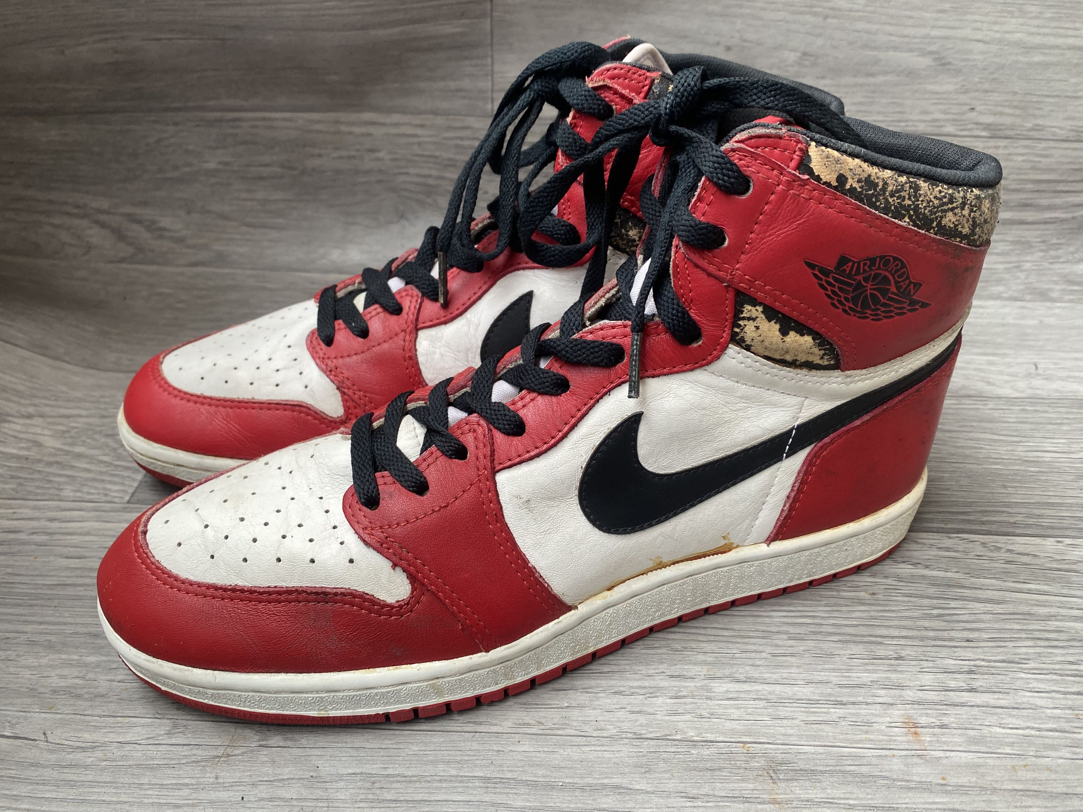 Nike Vintage Nike air jordan 1 OG 1985 Chicago sneakers sz 10.5 Size US 10 / EU 43 - 4 Thumbnail