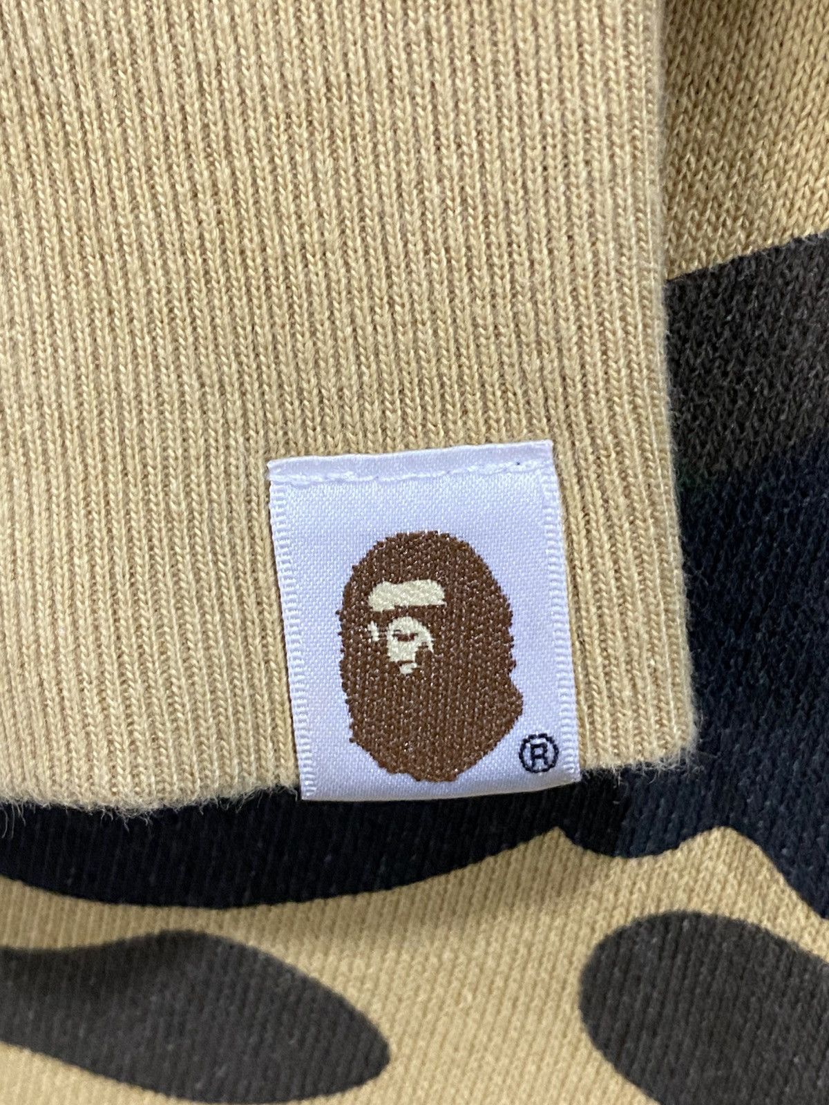 Bape 1st Camo Crewneck Size US M / EU 48-50 / 2 - 6 Thumbnail